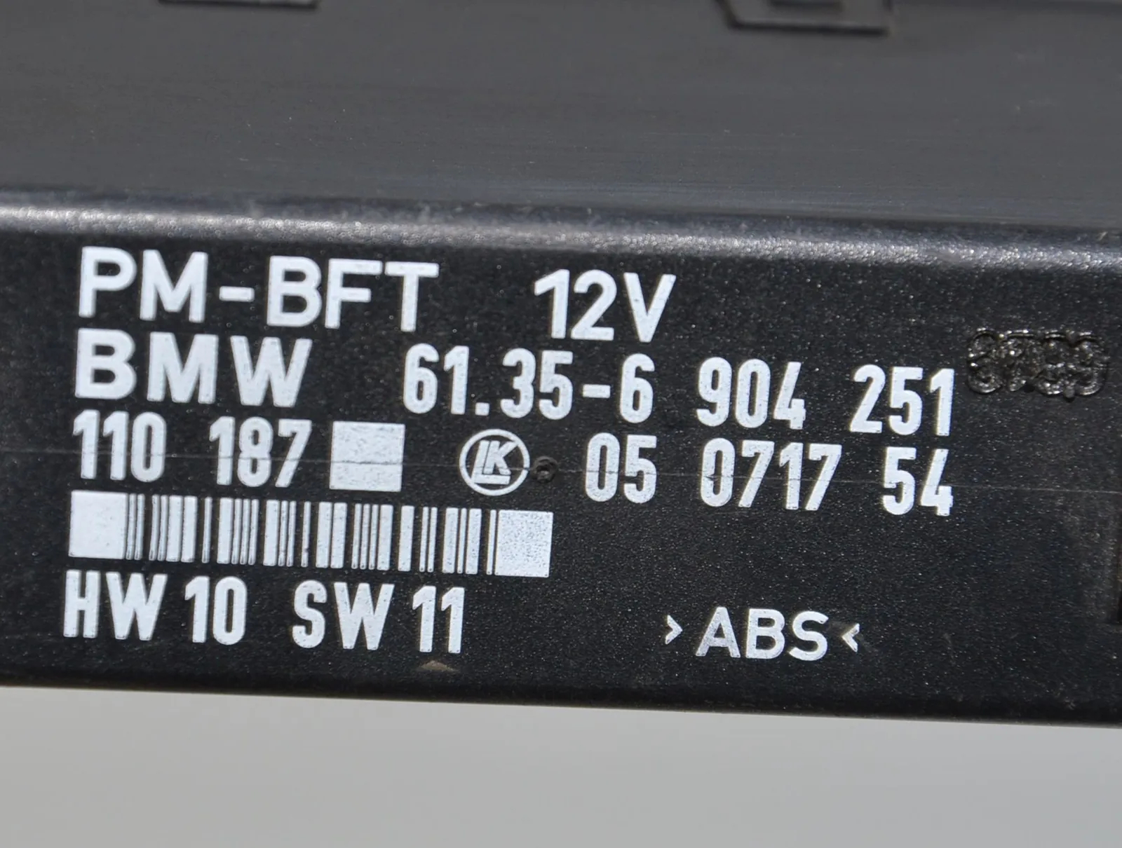 Front Left Door Control Unit – OEM 6904251 · BMW 5 (E39) BMW 5 (E39) 525 d 2001 – 5