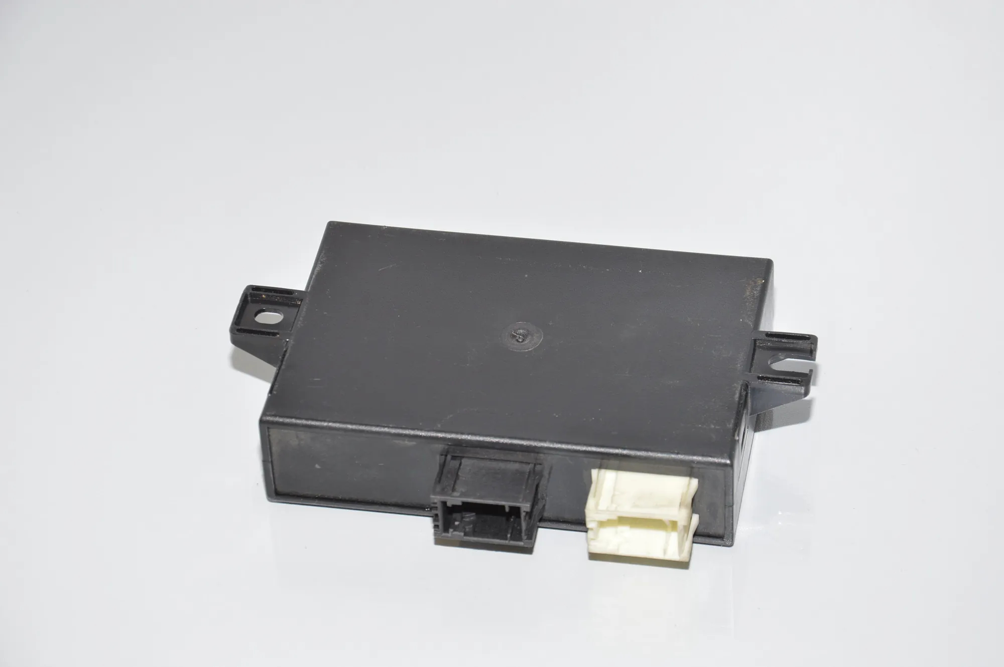 PDC Parking Sensor Control Unit – OEM 6900270 · BMW 5 Touring (E39) BMW 5 Touring (E39) 530 d 1998 – 3
