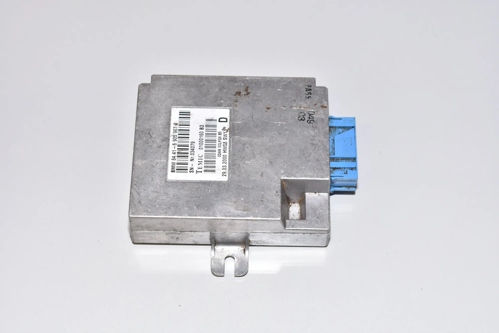 Other Control Units – OEM 6905967 · BMW 5 Touring (E39) BMW 5 Touring (E39) 530 d 2002