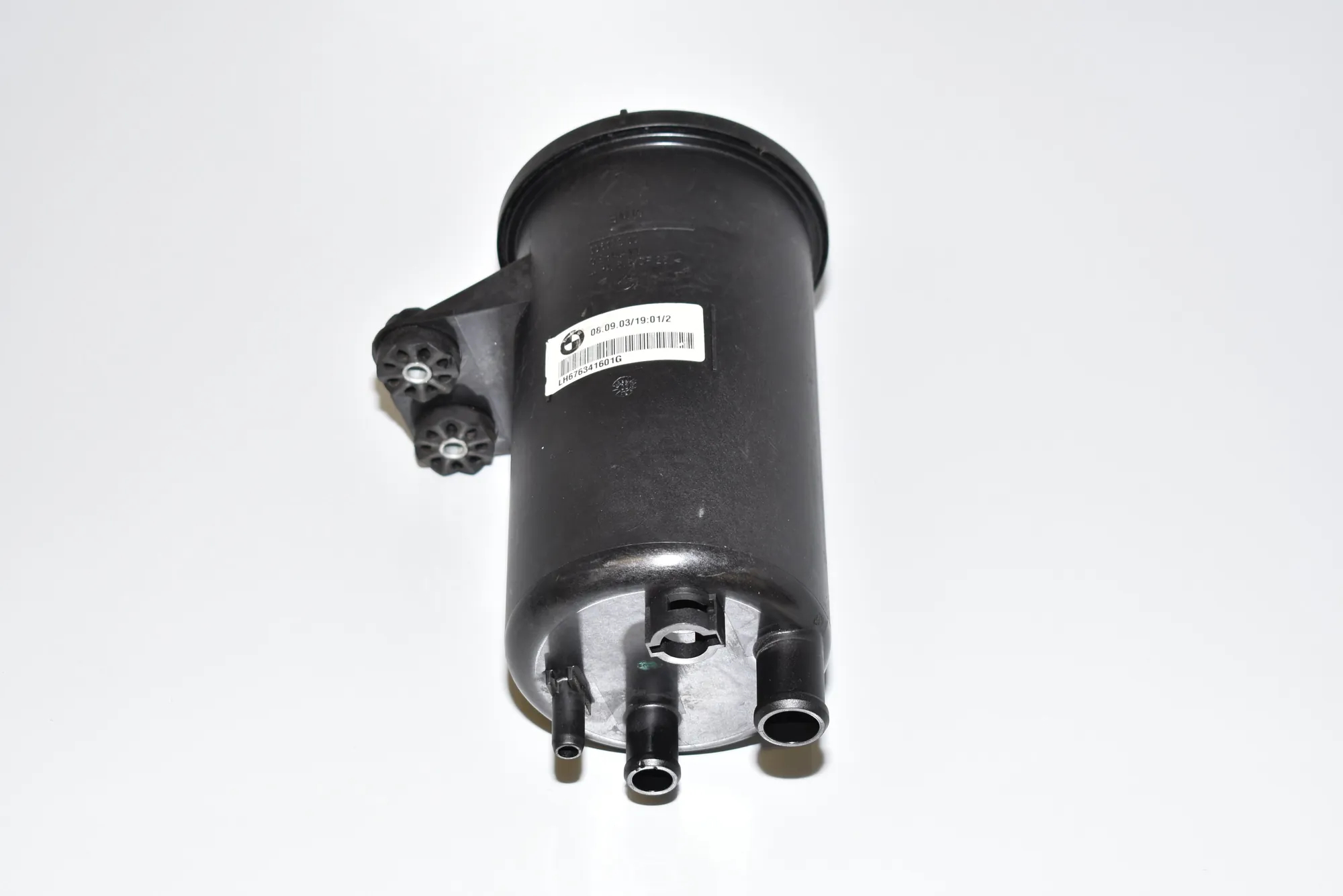 Power Steering Pump Tank – OEM 6763416 · BMW 5 (E60) BMW 5 (E60) 530 d 2007 – 3