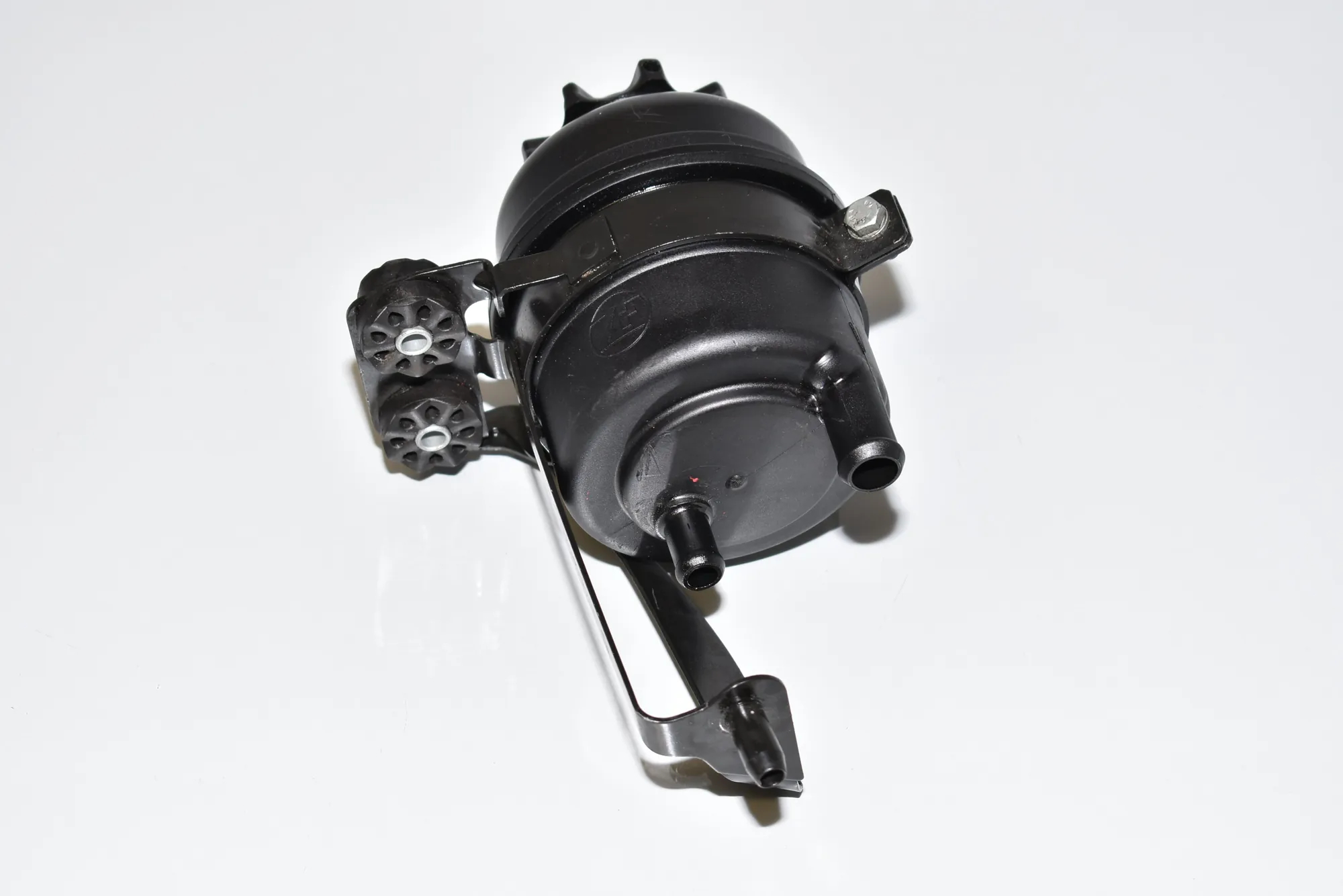 Power Steering Pump Tank – OEM 1097164 · BMW 5 (E60) BMW 5 (E60) 530 d 2008 – 2