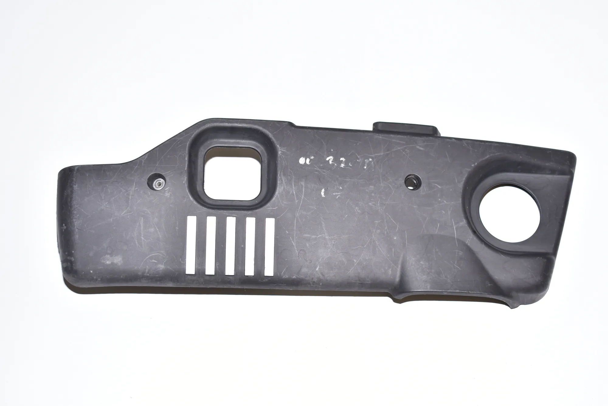 Engine Cover – OEM 2247315 · BMW 3 (E46) BMW 3 (E46) 320 d 2000
