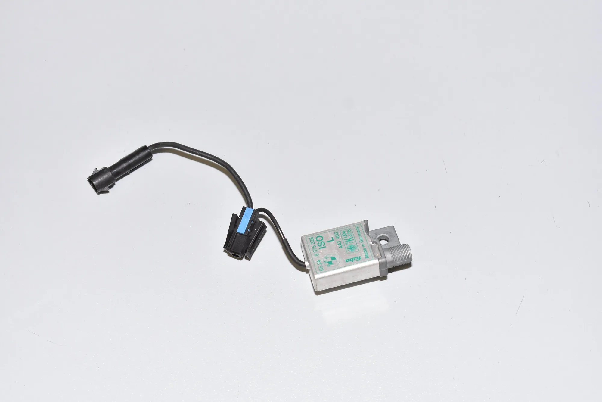 Antenna – OEM 8375228 · BMW 7 (E38) BMW 7 (E38) 730 d 2000 – 2