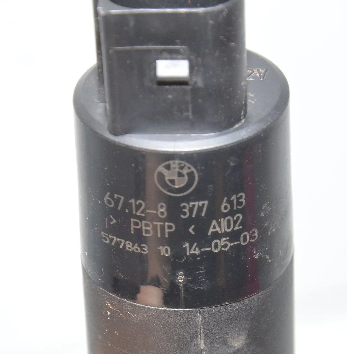 Washer Tank Motor – OEM 8377613 · BMW 5 (E39) BMW 5 (E39) 520 d 2000 – 6