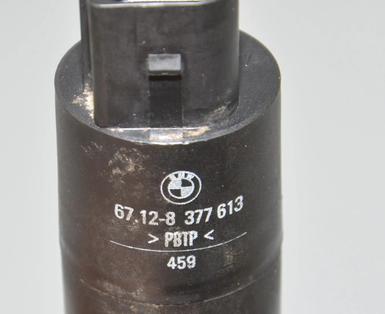 Washer Tank Motor – OEM 8377613 · BMW 5 (E39) BMW 5 (E39) 520 d 2000 – 4