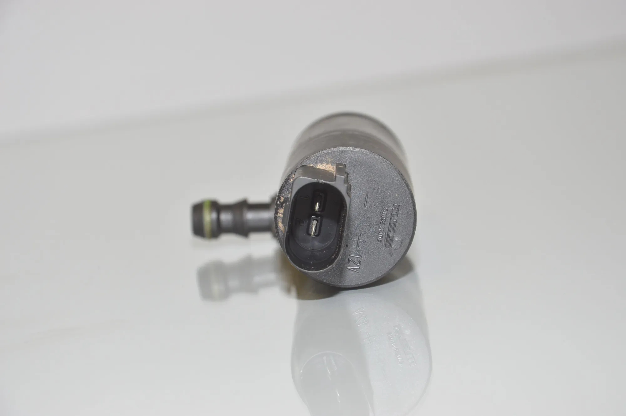 Washer Tank Motor – OEM 8377613 · BMW 5 (E39) BMW 5 (E39) 520 d 2000 – 5