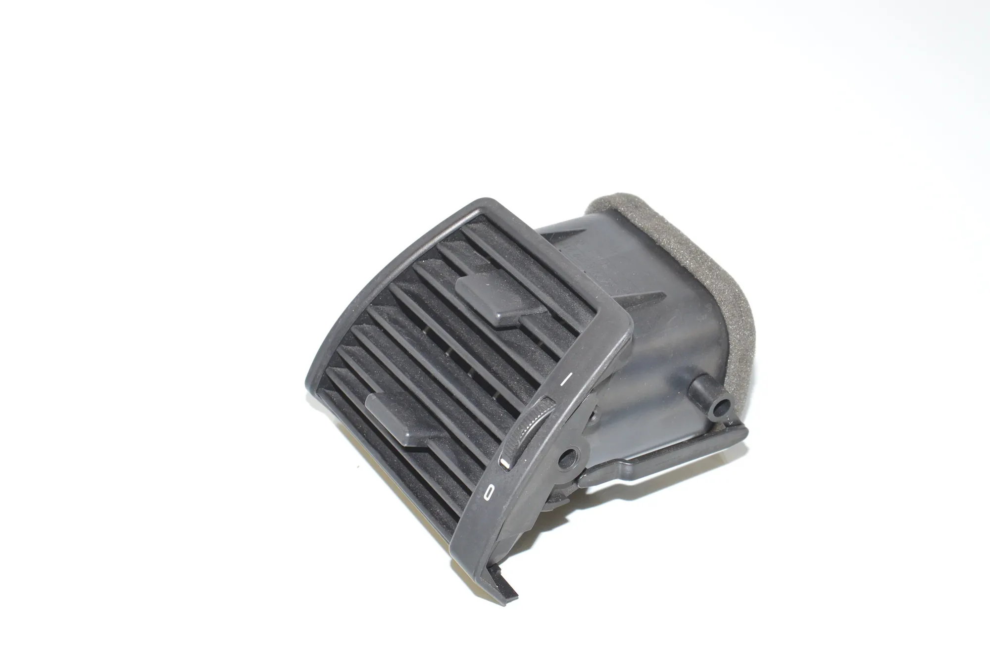 Dashboard Air Vents – OEM 8402215 · BMW X5 (E53) BMW X5 (E53) 3.0 d 2001 – 2