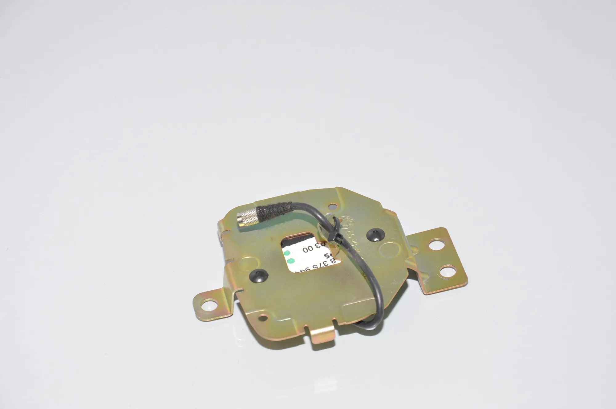 Antenna – OEM 8375944 · BMW 3 Touring (E46) BMW 3 Touring (E46) 316 i 2002 – 5