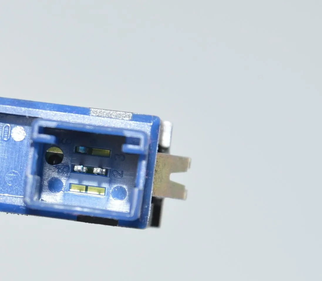 Tailgate Open Switch – OEM 8365579 · BMW X5 (E53) BMW X5 (E53) 3.0 d 2001 – 6