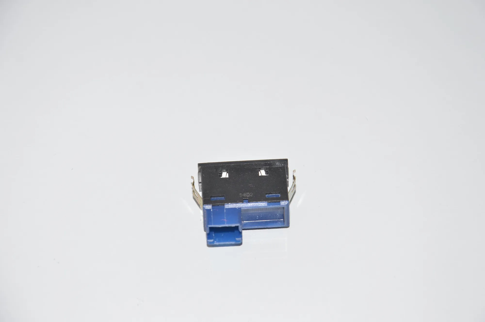Tailgate Open Switch – OEM 8365579 · BMW X5 (E53) BMW X5 (E53) 3.0 d 2001 – 4