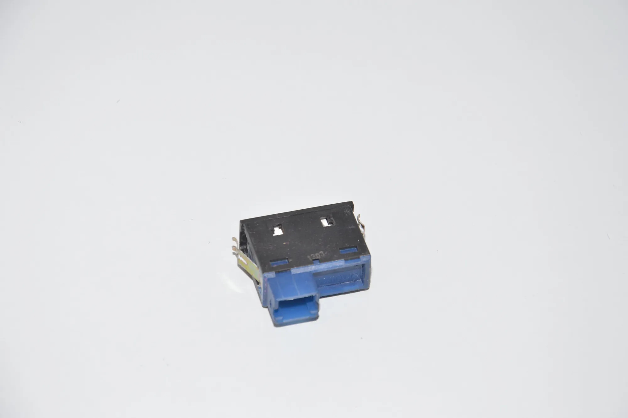 Tailgate Open Switch – OEM 8365579 · BMW X5 (E53) BMW X5 (E53) 3.0 d 2001 – 3