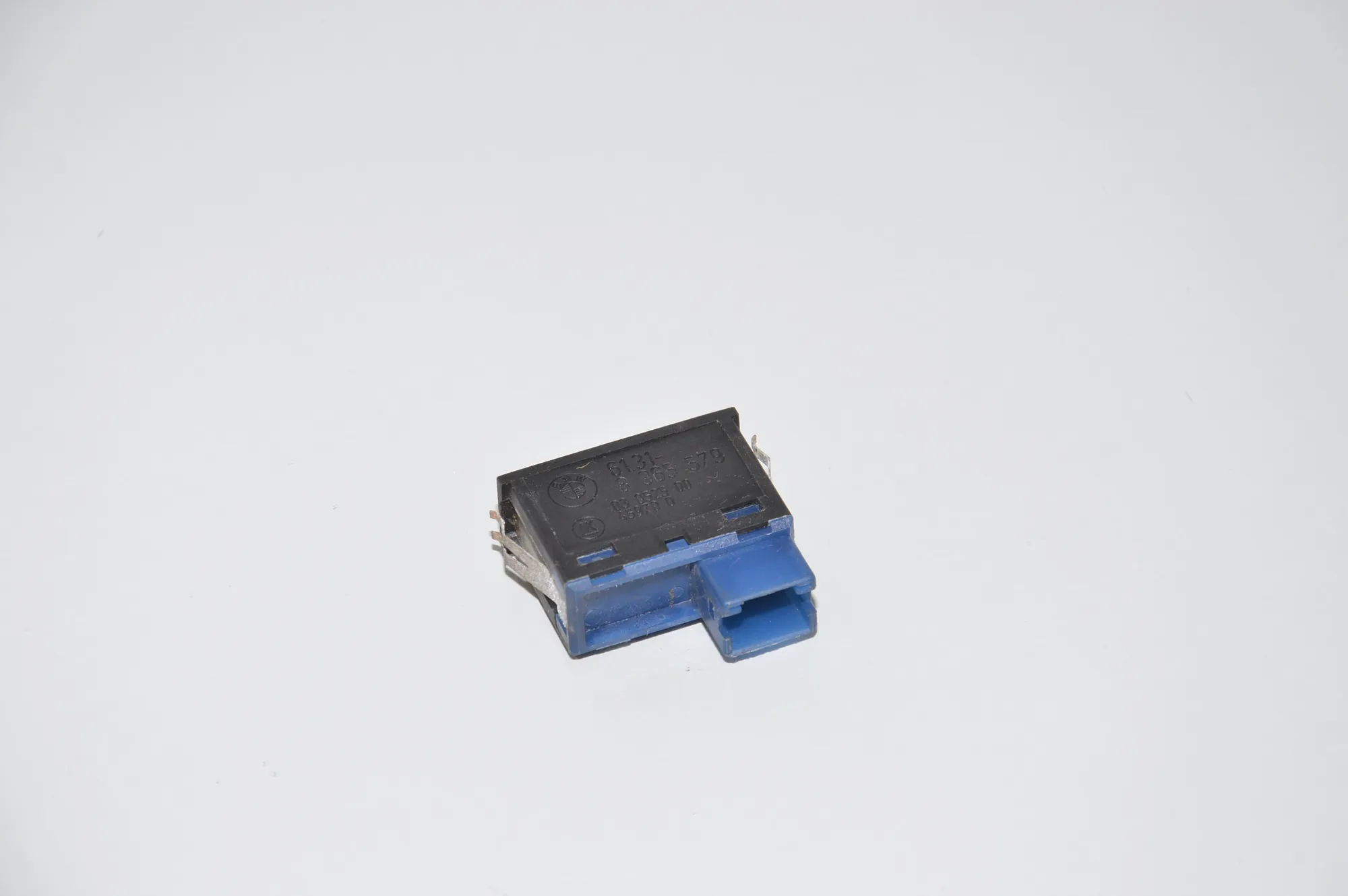 Tailgate Open Switch – OEM 8365579 · BMW X5 (E53) BMW X5 (E53) 3.0 d 2001 – 2