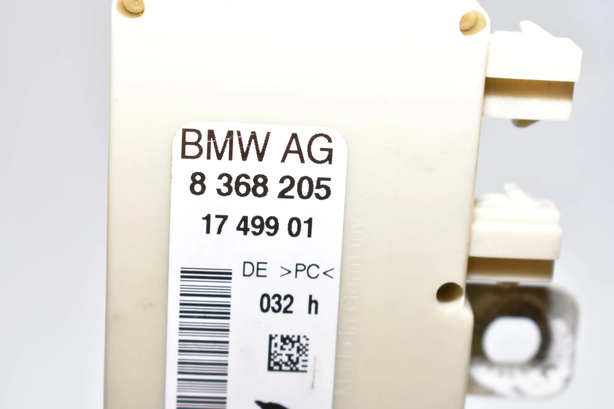 Antenna – OEM 8368205 · BMW 7 (E65, E66, E67) BMW 7 (E65, E66, E67) 750 i, Li 2007 – 4