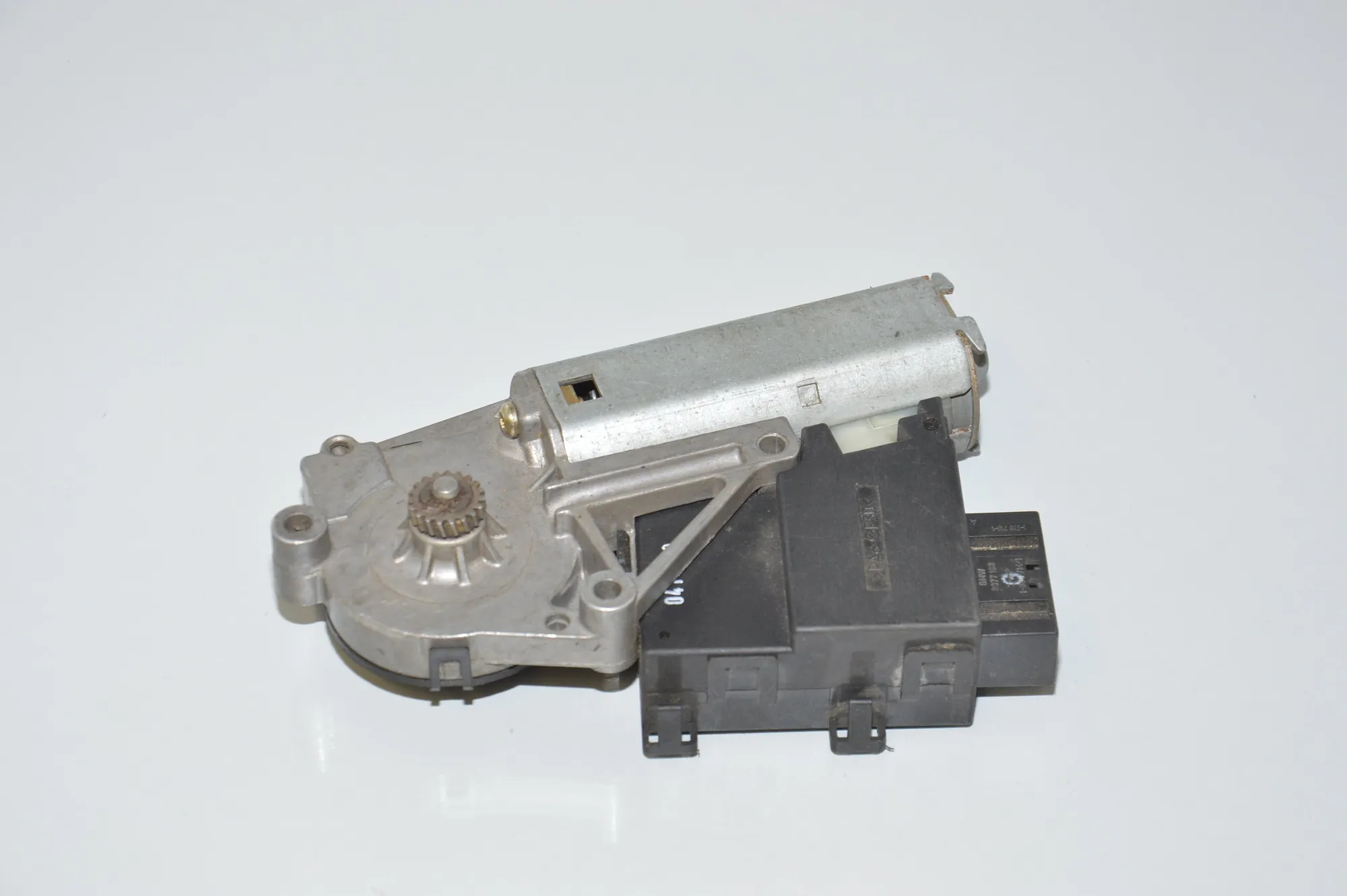 Sunroof Control Module – OEM 8377939 · BMW X5 (E53) BMW X5 (E53) 3.0 d 2001 – 3
