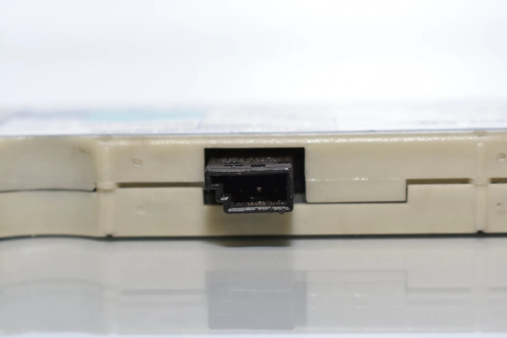 Antenna – OEM 8368879 · BMW 5 Touring (E39) BMW 5 Touring (E39) 525 d 2002 – 4