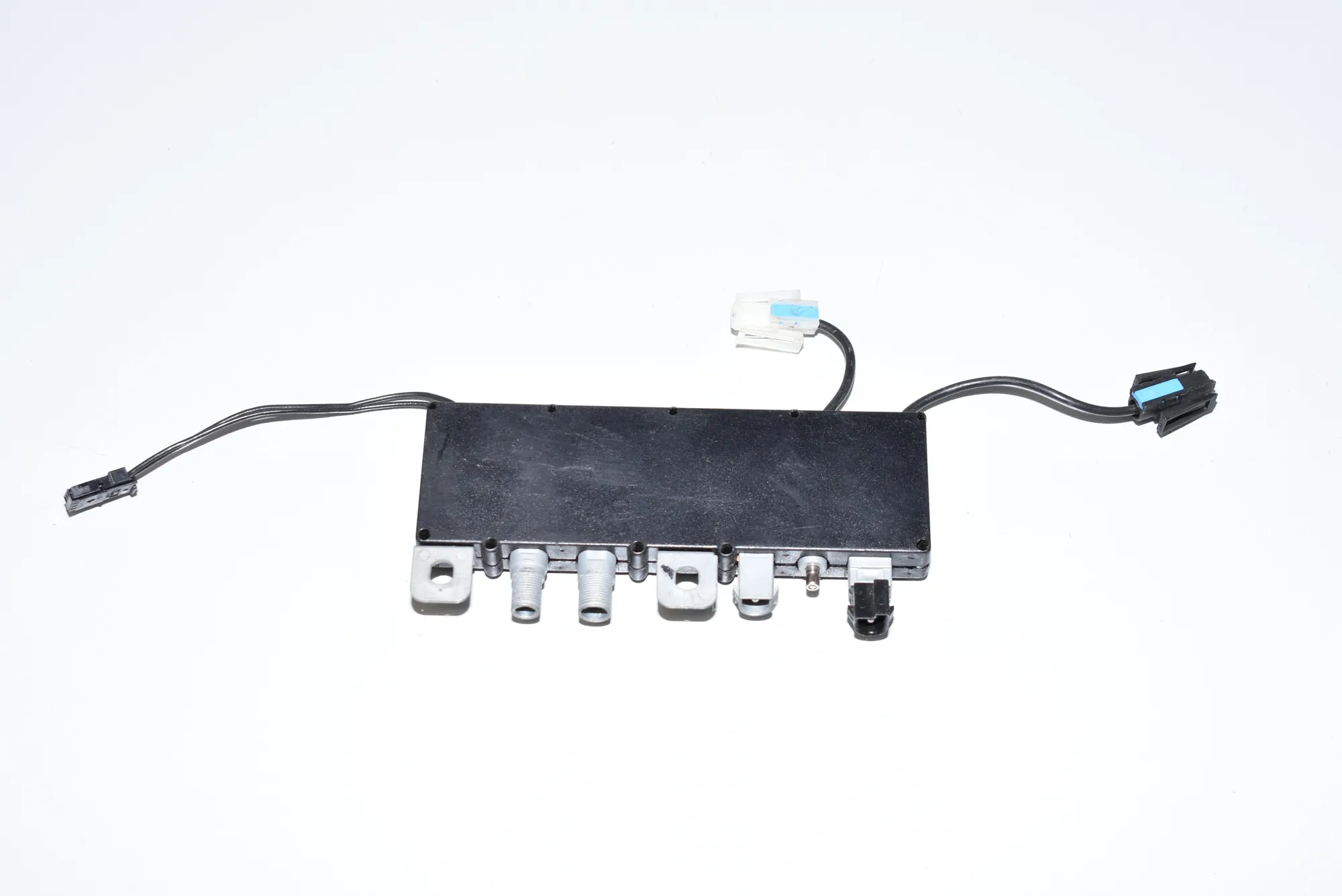 Antenna – OEM 8352774 · BMW 7 (E38) BMW 7 (E38) 730 d 2000 – 3