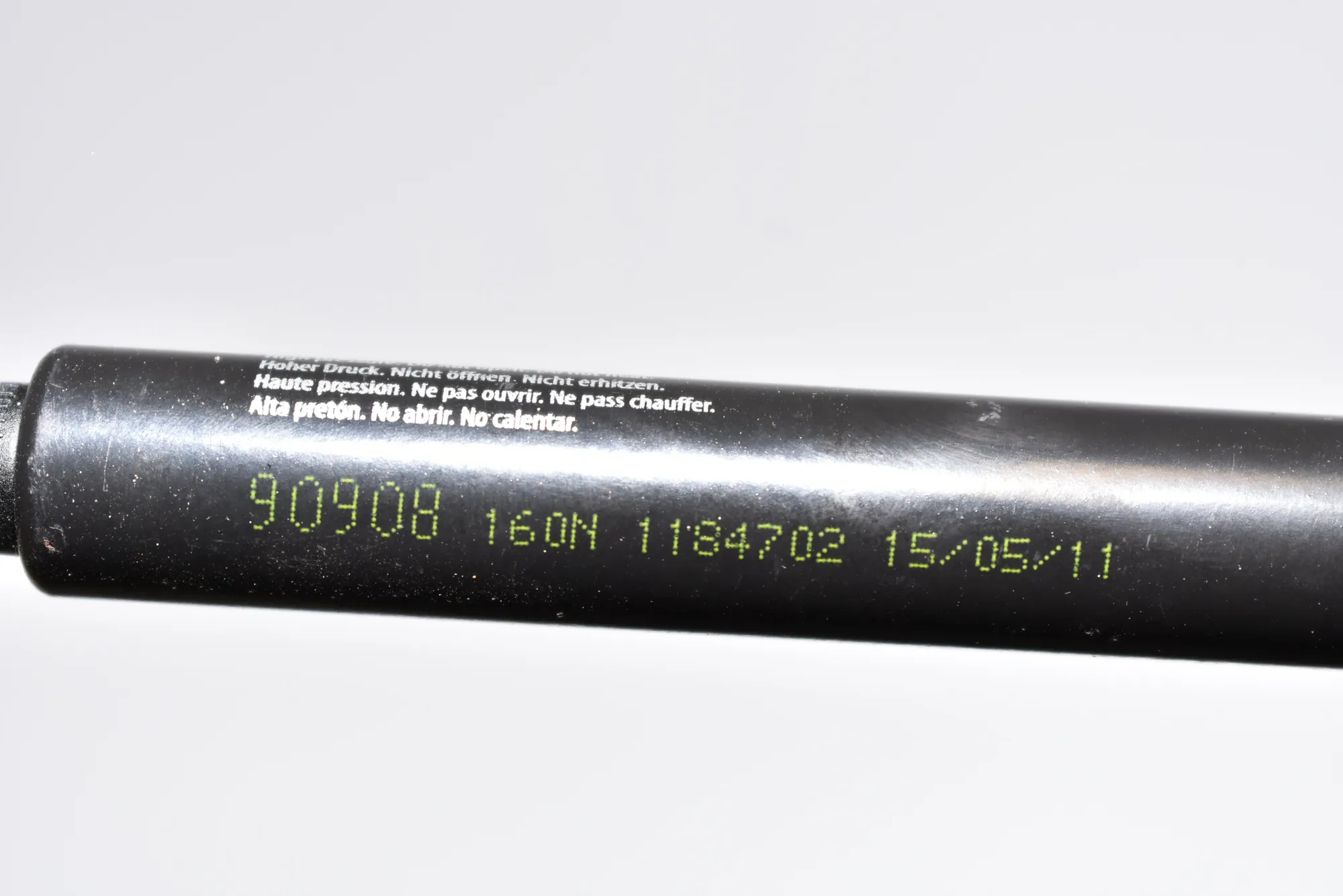 Right Side Tailgate Gas Strut – OEM 1184702 · BMW 3 Touring (E46) BMW 3 Touring (E46) 320 d 2001 – 2