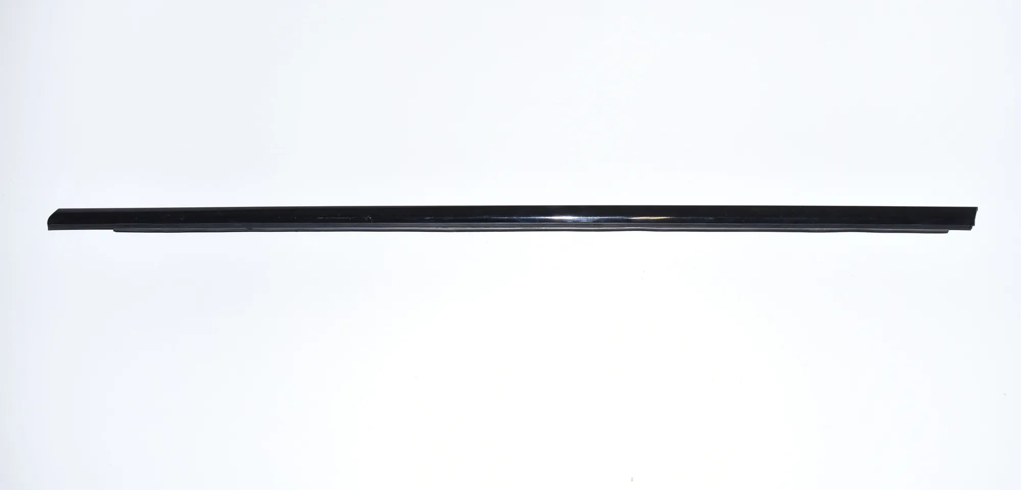 Front Left Door Window Strip · BMW i8 (I12) BMW i8 (I12) hybrid 2018