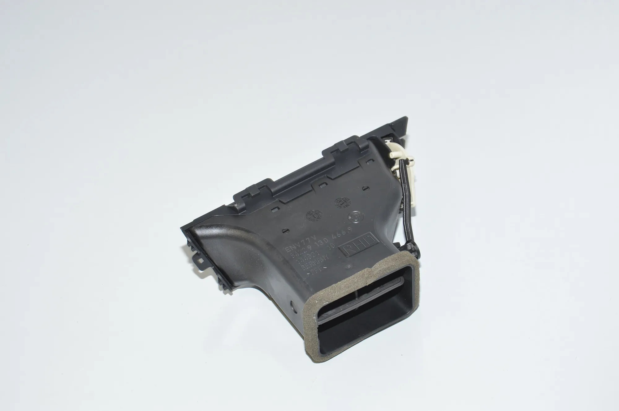 Dashboard Air Vents – OEM 9130468 · BMW 3 Cabrio (E93) BMW 3 Cabrio (E93) 320 d 2009 – 4