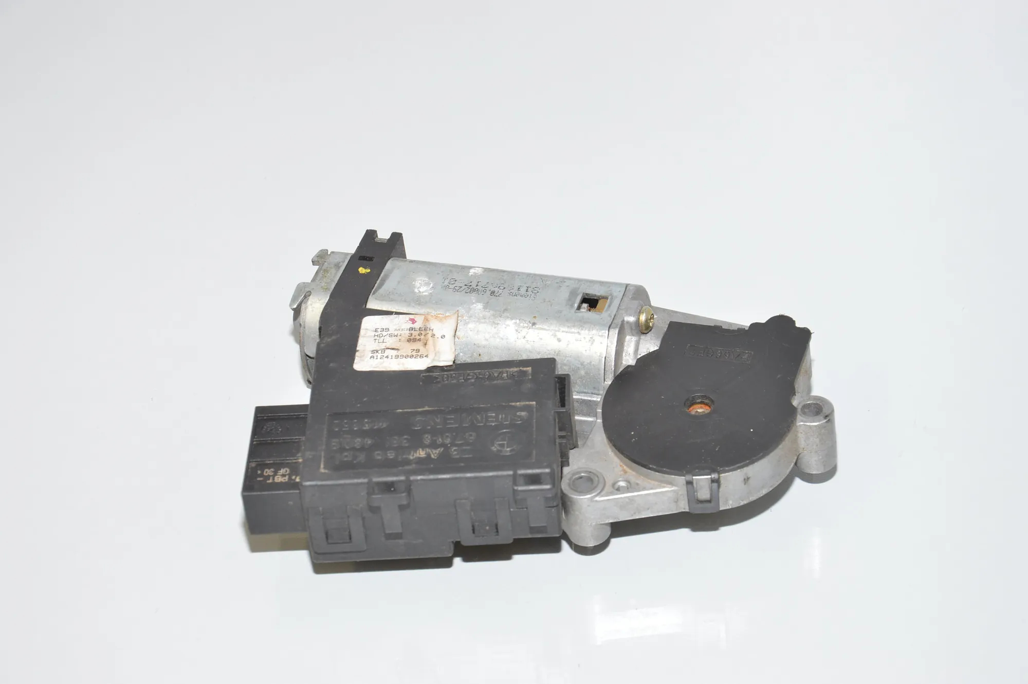 Sunroof Control Module – OEM 8381480 · BMW 5 Touring (E39) BMW 5 Touring (E39) 525 d 2002 – 4