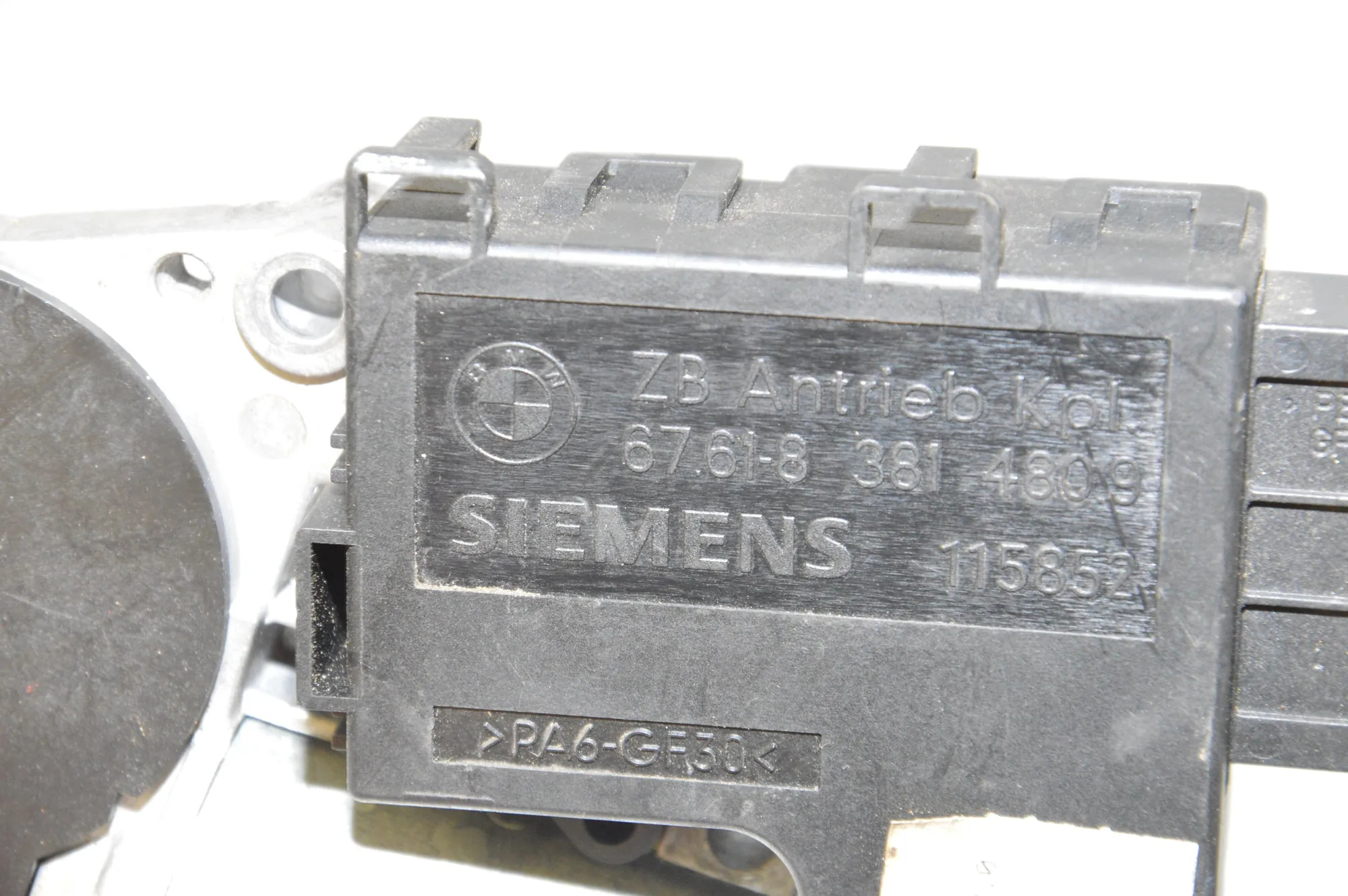 Sunroof Control Module – OEM 8381480 · BMW 5 Touring (E39) BMW 5 Touring (E39) 525 d 2002 – 5