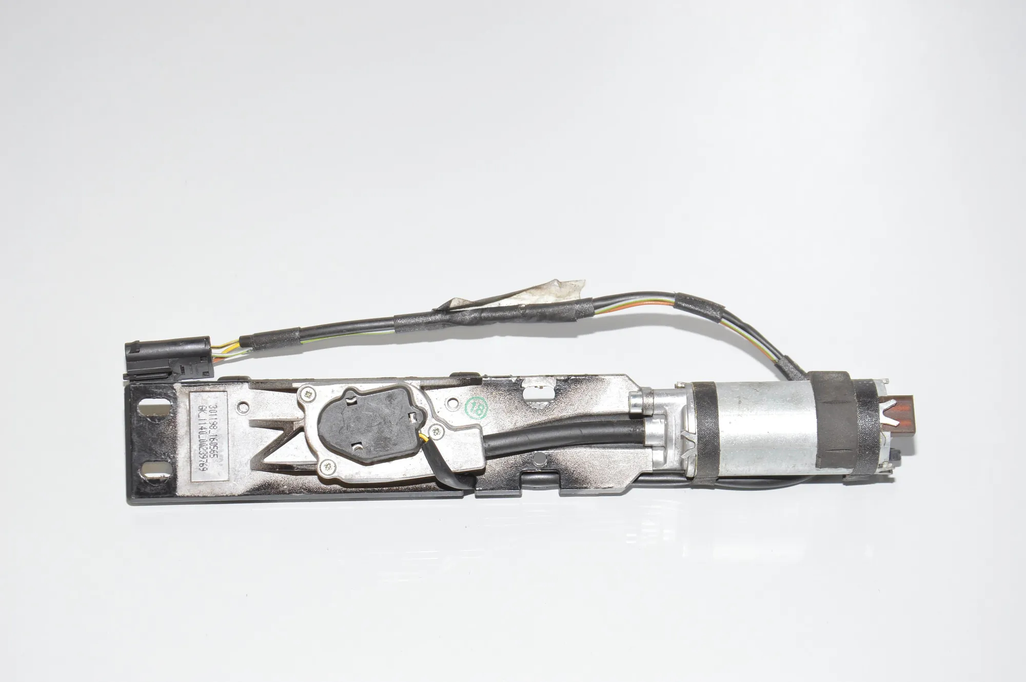 Tailgate Boot Lock – OEM 8352202 · BMW 7 (E38) BMW 7 (E38) 725 tds 1996 – 3
