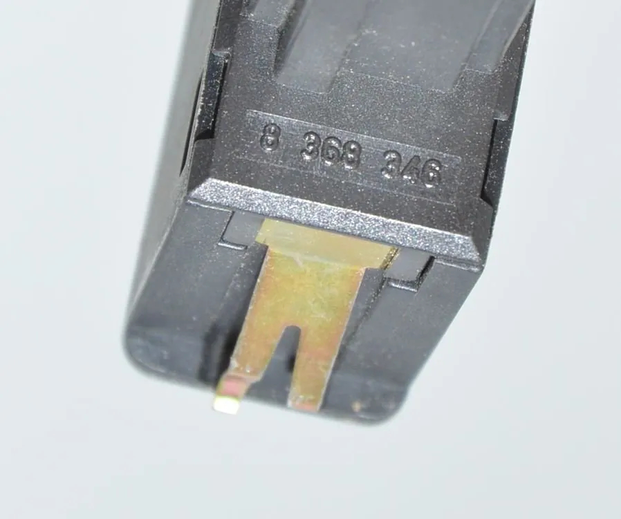 USB/AUX-In Socket Port – OEM 8368346 · BMW X5 (E53) BMW X5 (E53) 3.0 d 2001 – 5