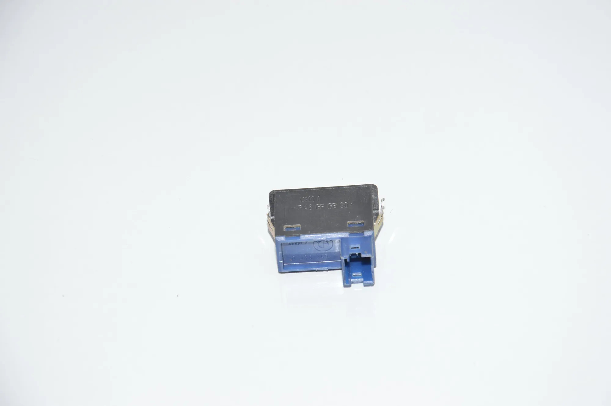 Switches – OEM 8368345 · BMW X5 (E53) BMW X5 (E53) 3.0 d 2001 – 2