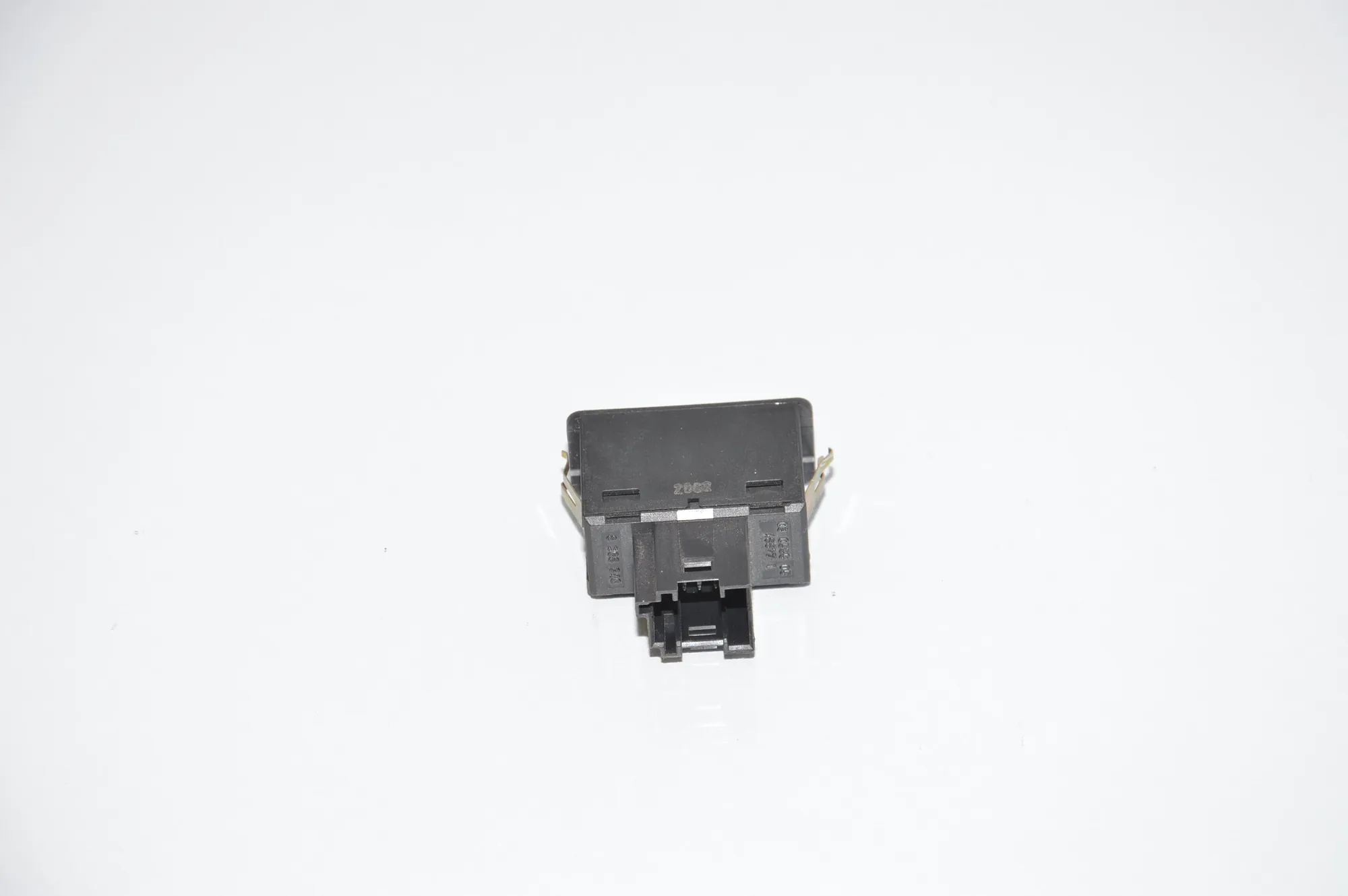 USB/AUX-In Socket Port – OEM 8368346 · BMW X5 (E53) BMW X5 (E53) 3.0 d 2001 – 3