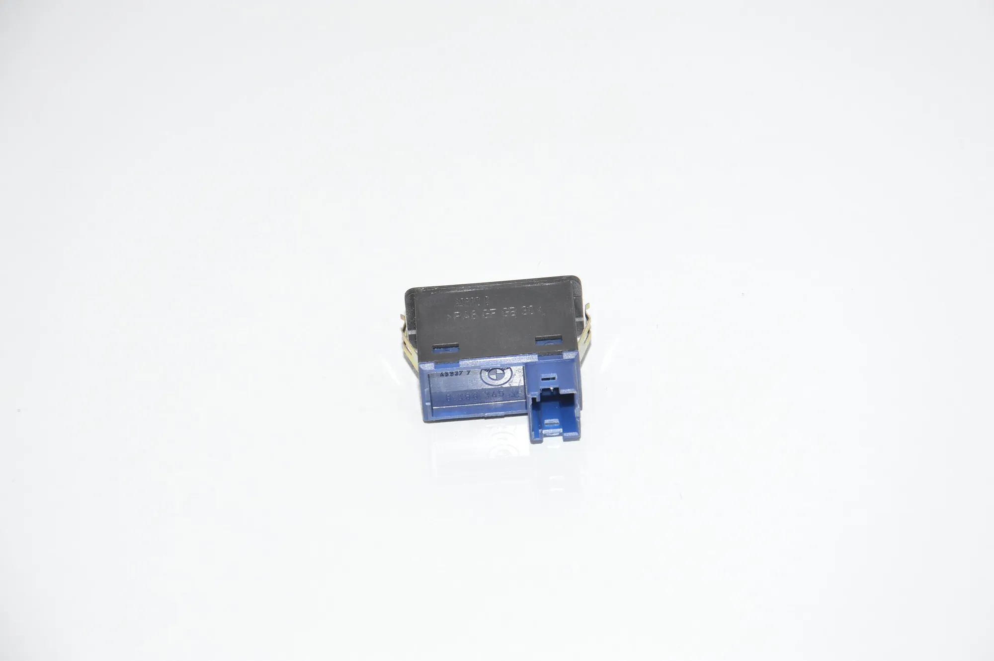 Switches – OEM 8368345 · BMW X5 (E53) BMW X5 (E53) 3.0 d 2001 – 2