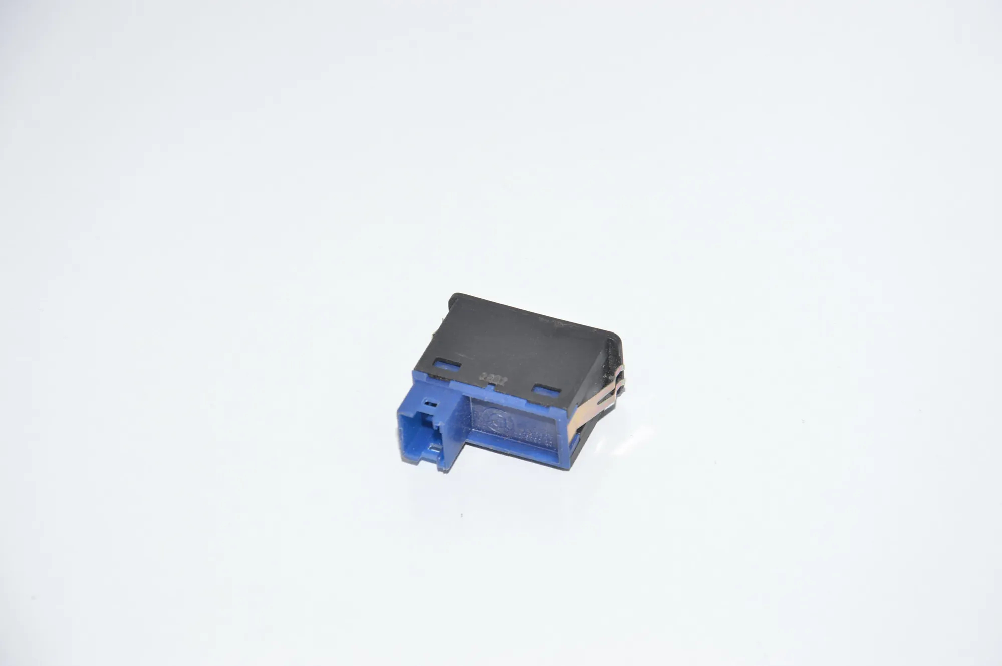 Switches – OEM 8368345 · BMW X5 (E53) BMW X5 (E53) 3.0 d 2001 – 3