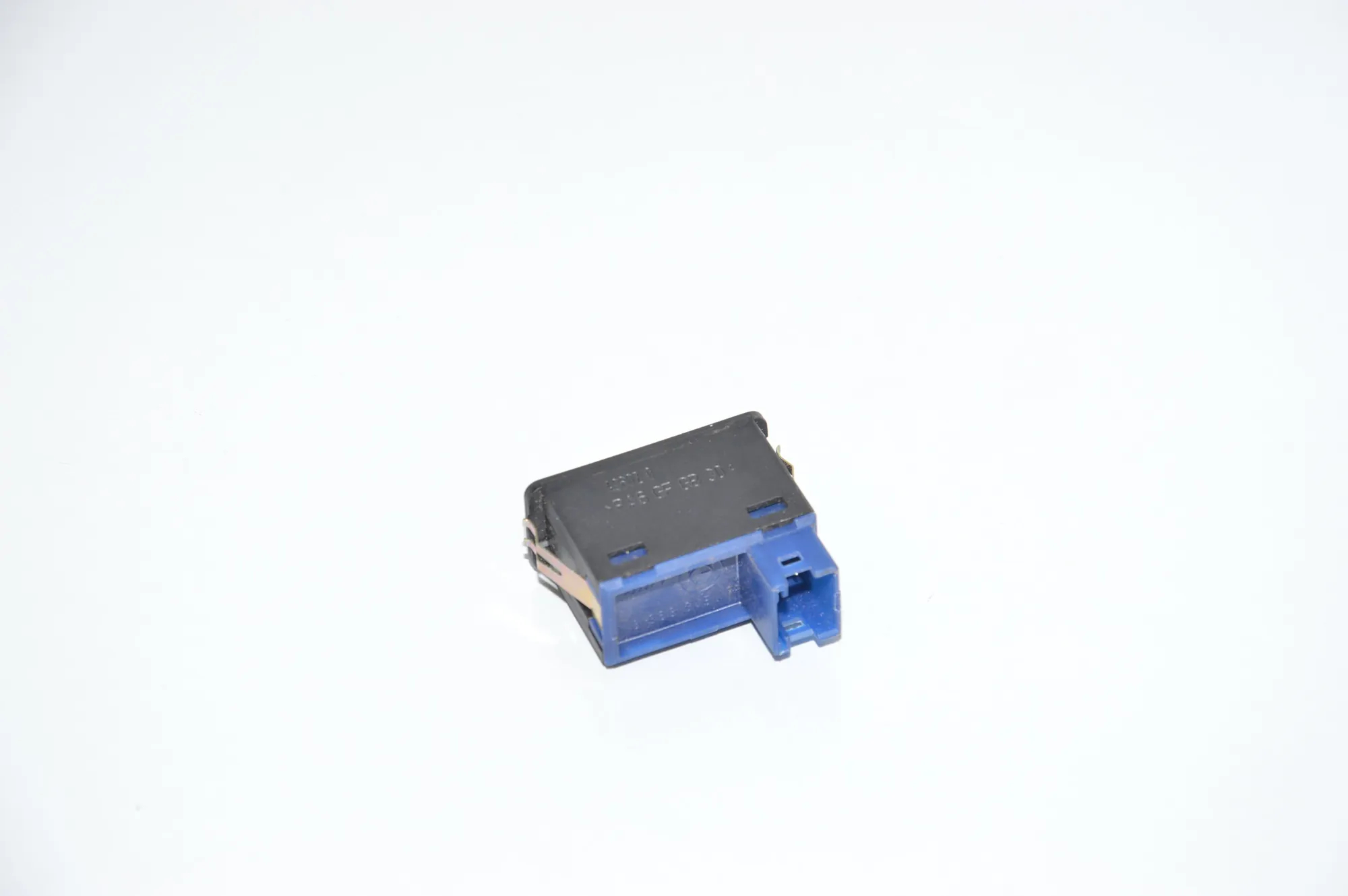 Switches – OEM 8368345 · BMW X5 (E53) BMW X5 (E53) 3.0 d 2001 – 2