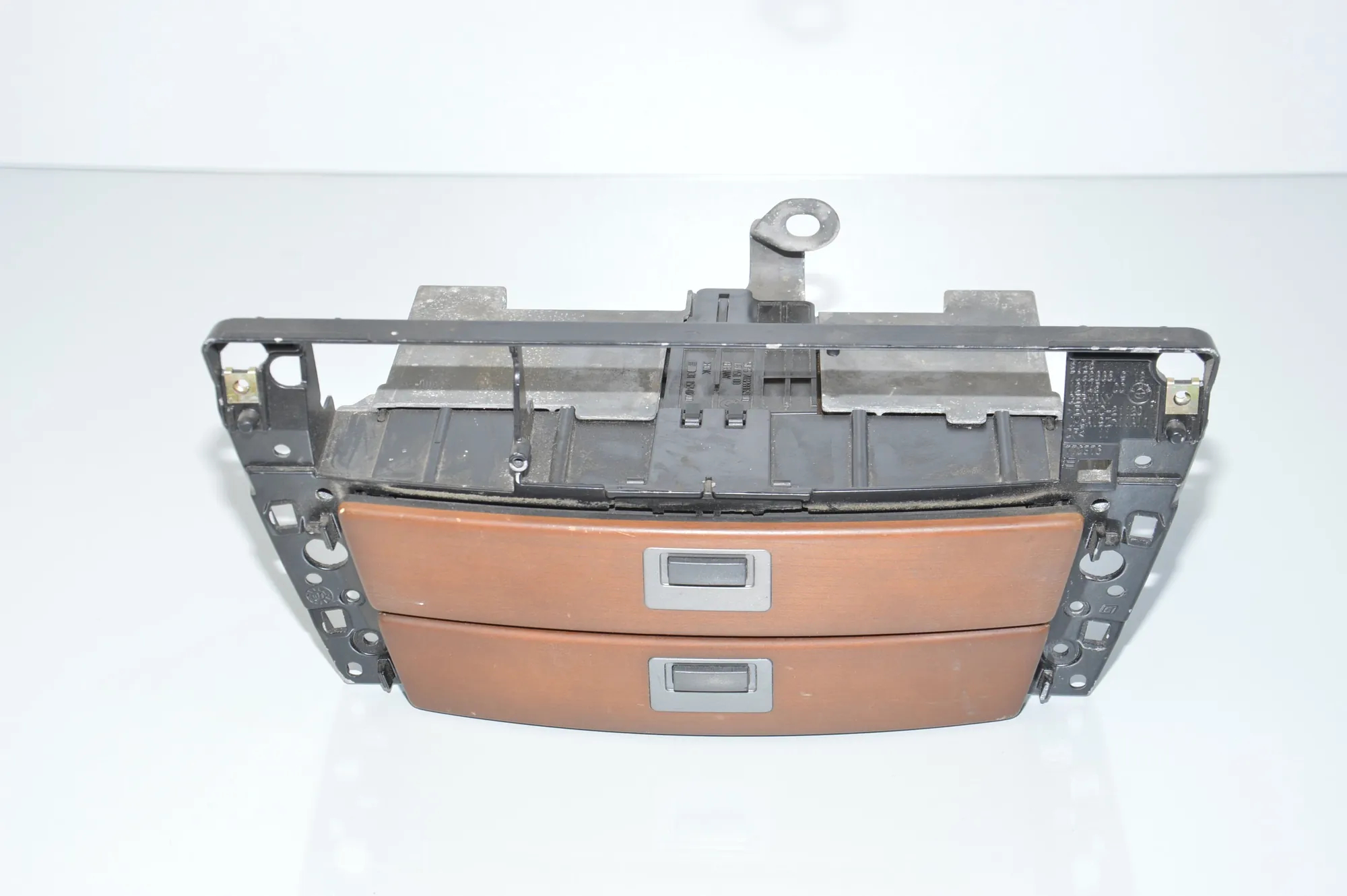 Other Interior Parts – OEM 7032886 · BMW 7 (E65, E66, E67) BMW 7 (E65, E66, E67) 730 Ld 2007