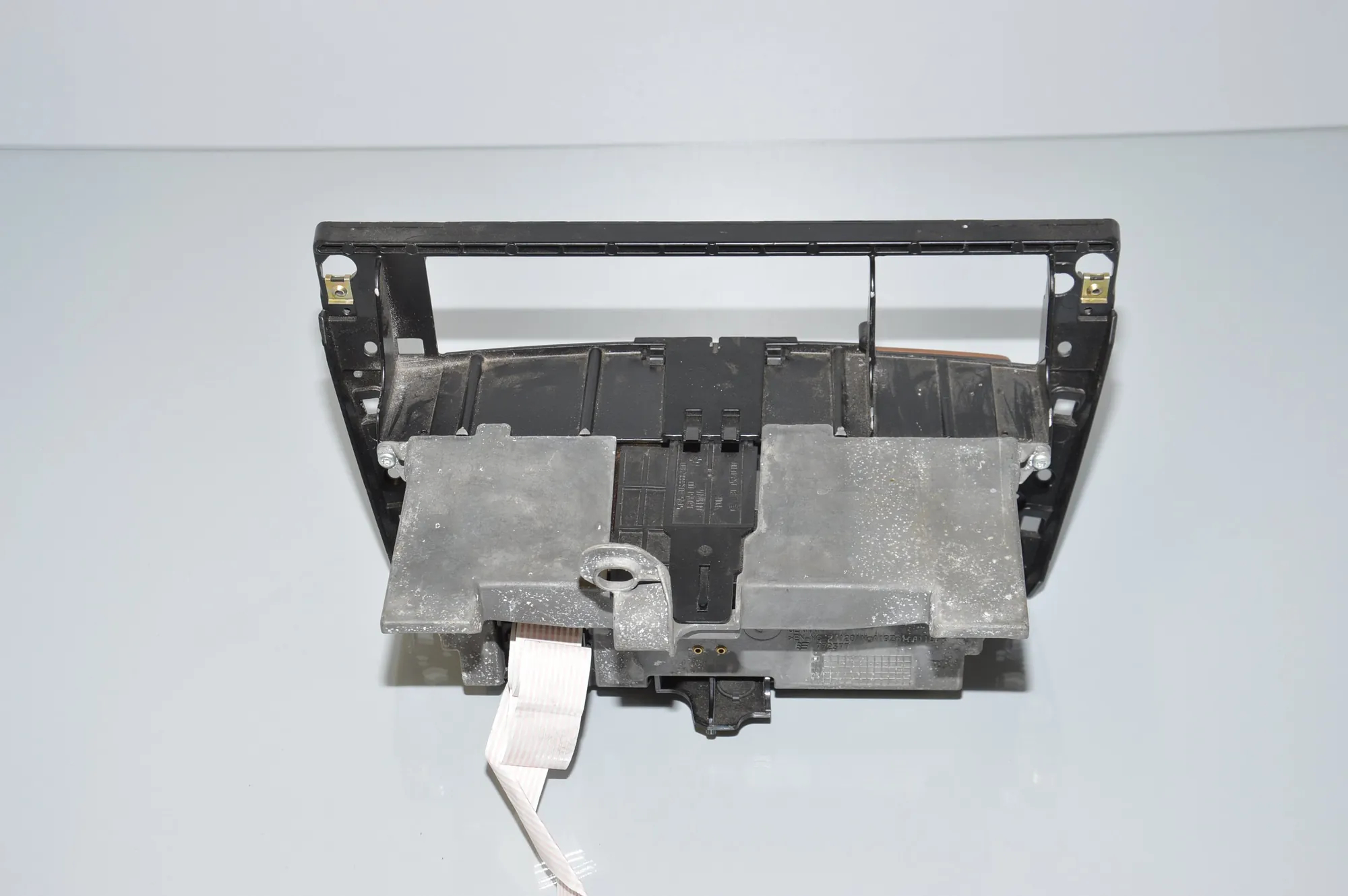 Other Interior Parts – OEM 7032886 · BMW 7 (E65, E66, E67) BMW 7 (E65, E66, E67) 730 Ld 2007 – 4