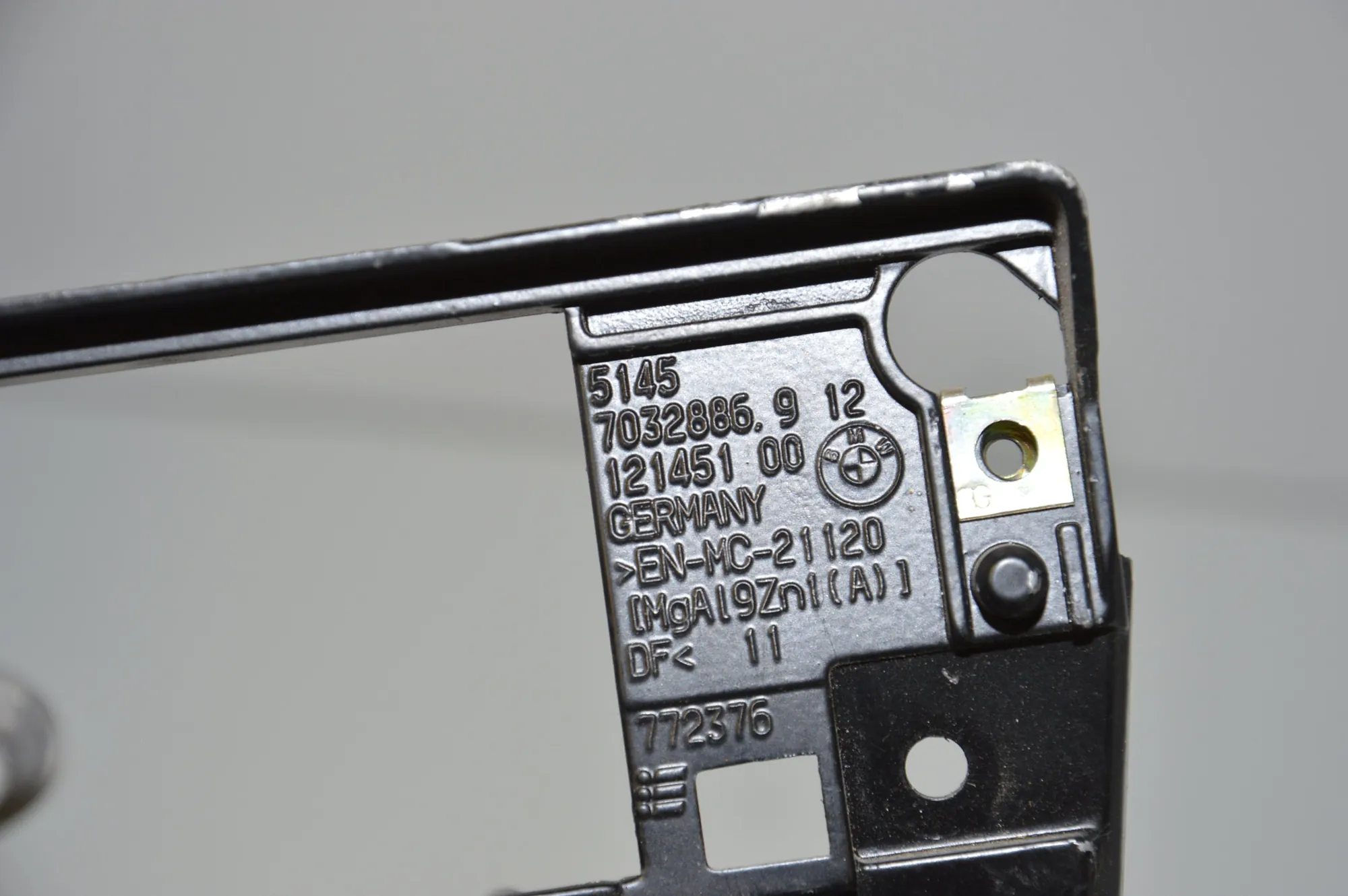 Other Interior Parts – OEM 7032886 · BMW 7 (E65, E66, E67) BMW 7 (E65, E66, E67) 730 Ld 2007 – 8
