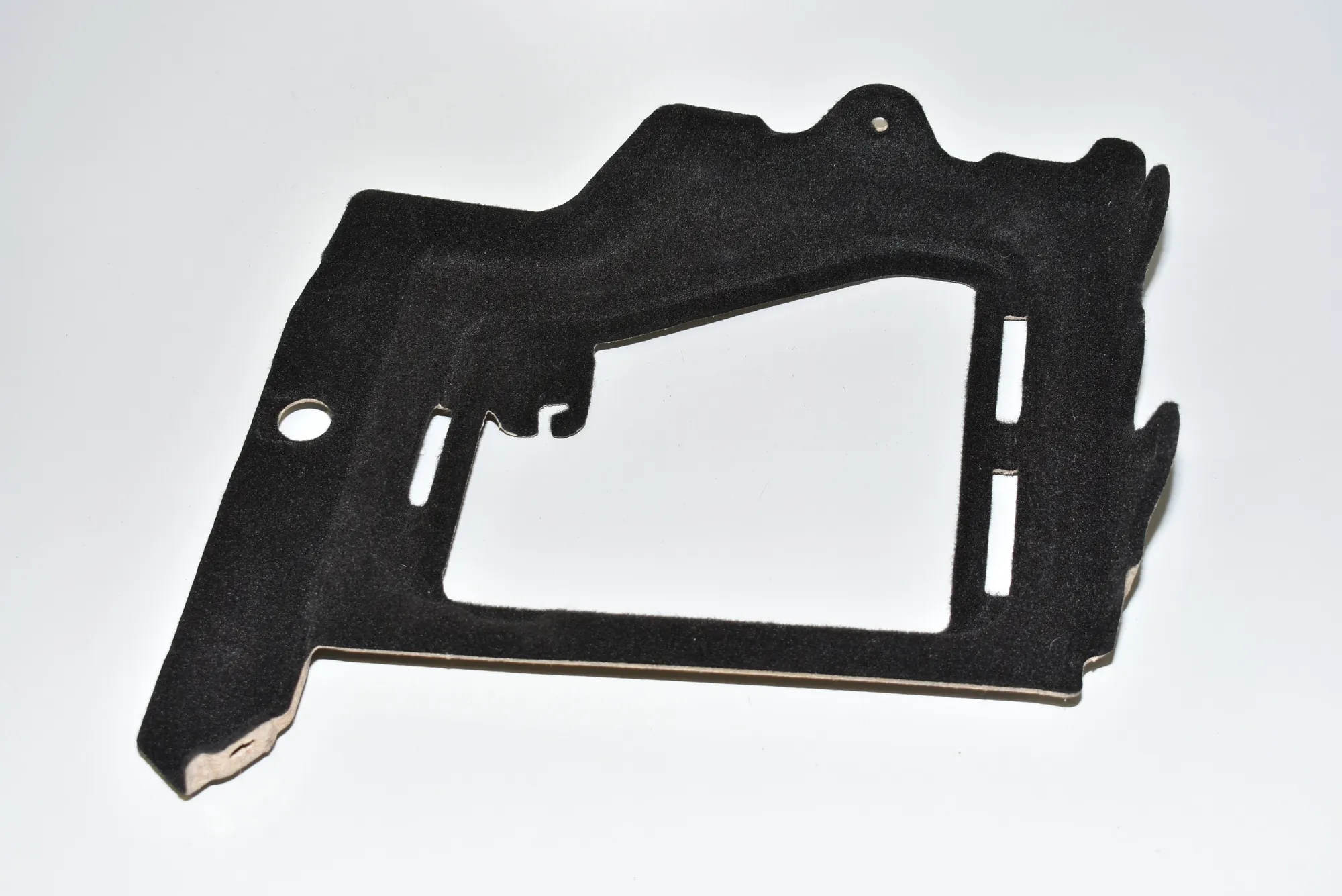 Right Side Trunk Trim – OEM 7316268 · BMW i8 (I12) BMW i8 (I12) hybrid 2016 – 3