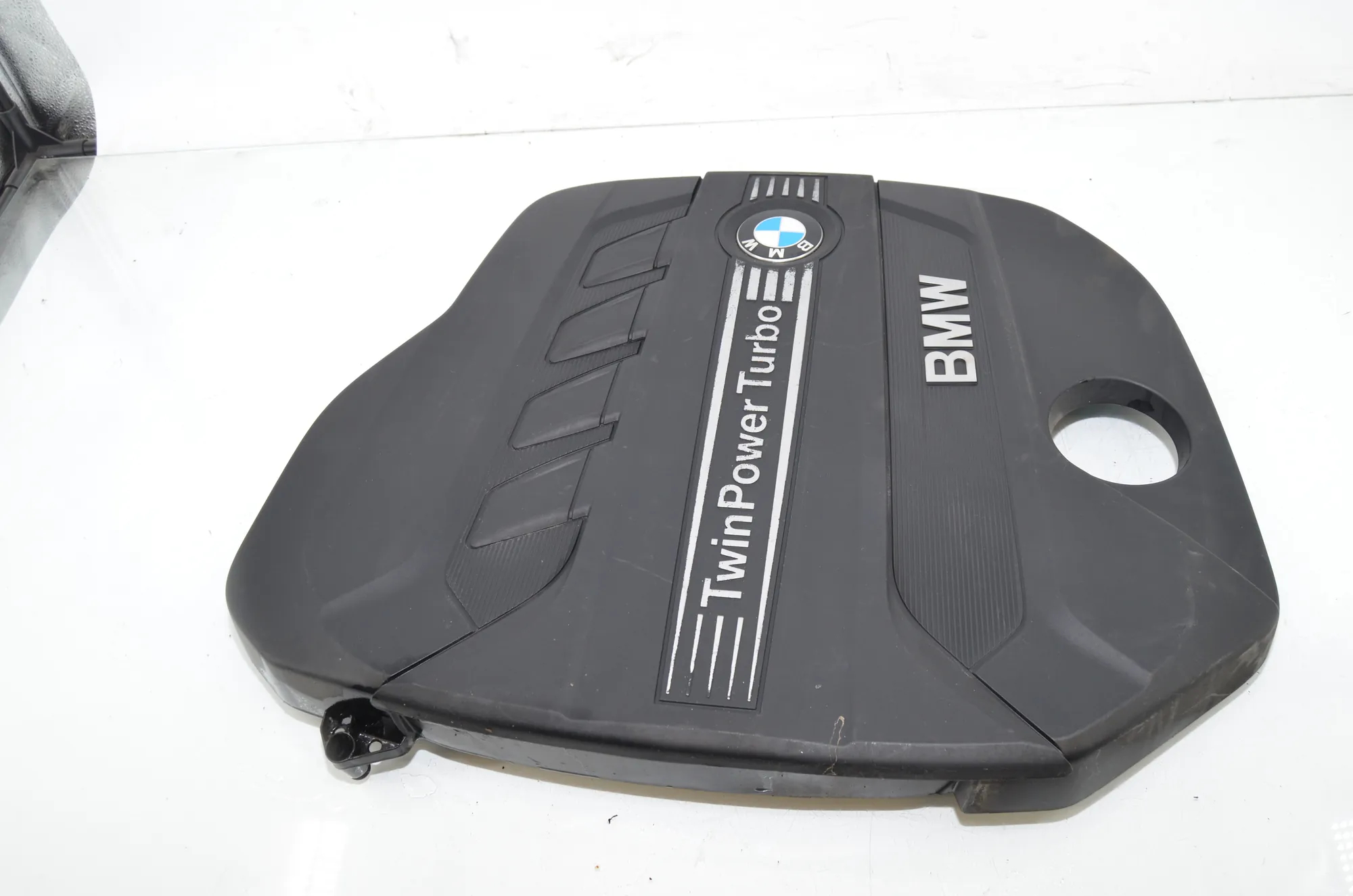 Engine Cover – OEM 8514009 · BMW X3 (F25) xDrive 20 d 2012 – 2