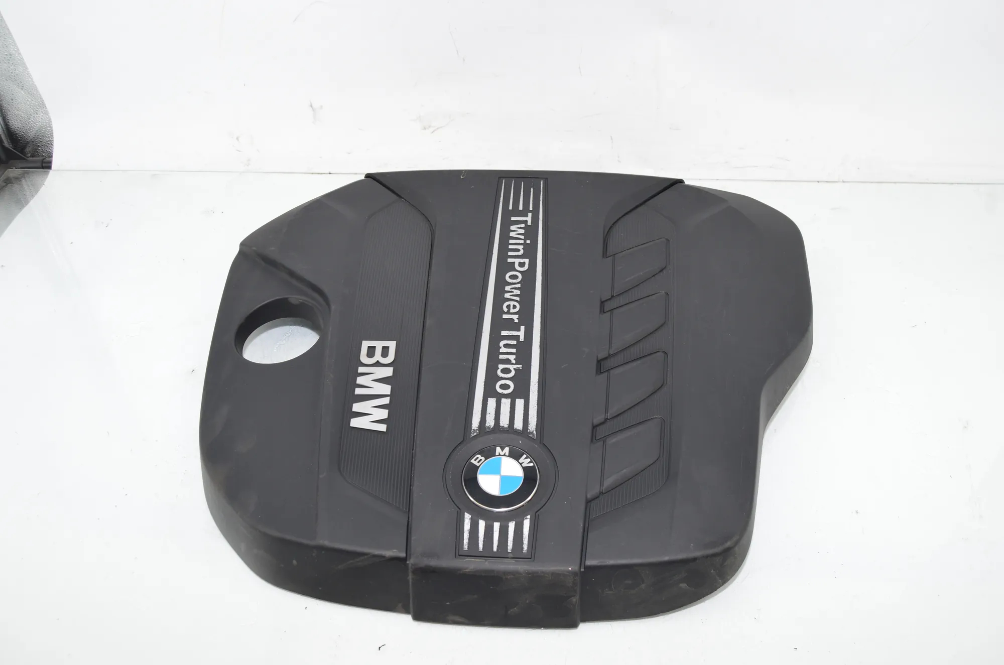 Engine Cover – OEM 8514009 · BMW X3 (F25) xDrive 20 d 2012