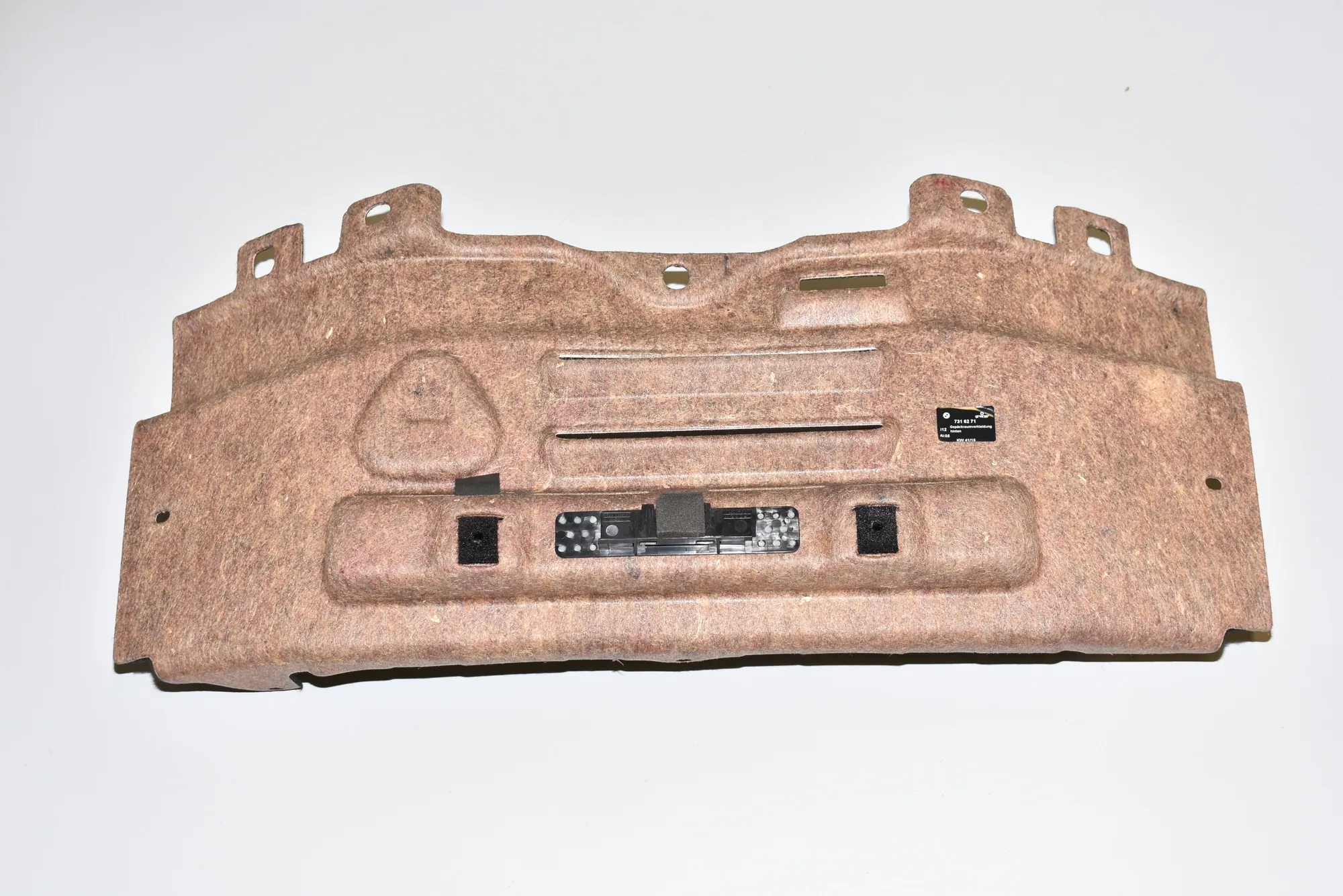 Trunk Boot Trim – OEM 7316271 · BMW i8 (I12) BMW i8 (I12) hybrid 2016 – 3