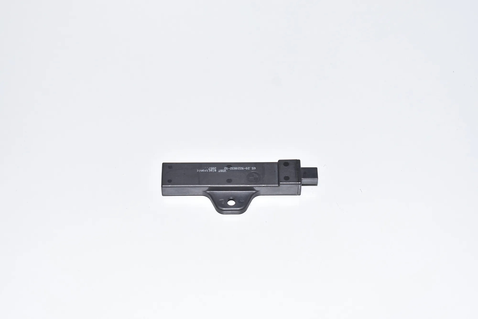 Antenna – OEM 9220832 · BMW i8 (I12) BMW i8 (I12) hybrid 2016 – 2