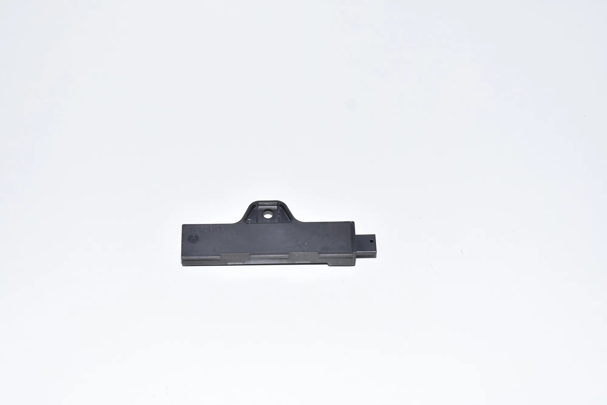 Antenna – OEM 9220832 · BMW i8 (I12) BMW i8 (I12) hybrid 2016 – 3