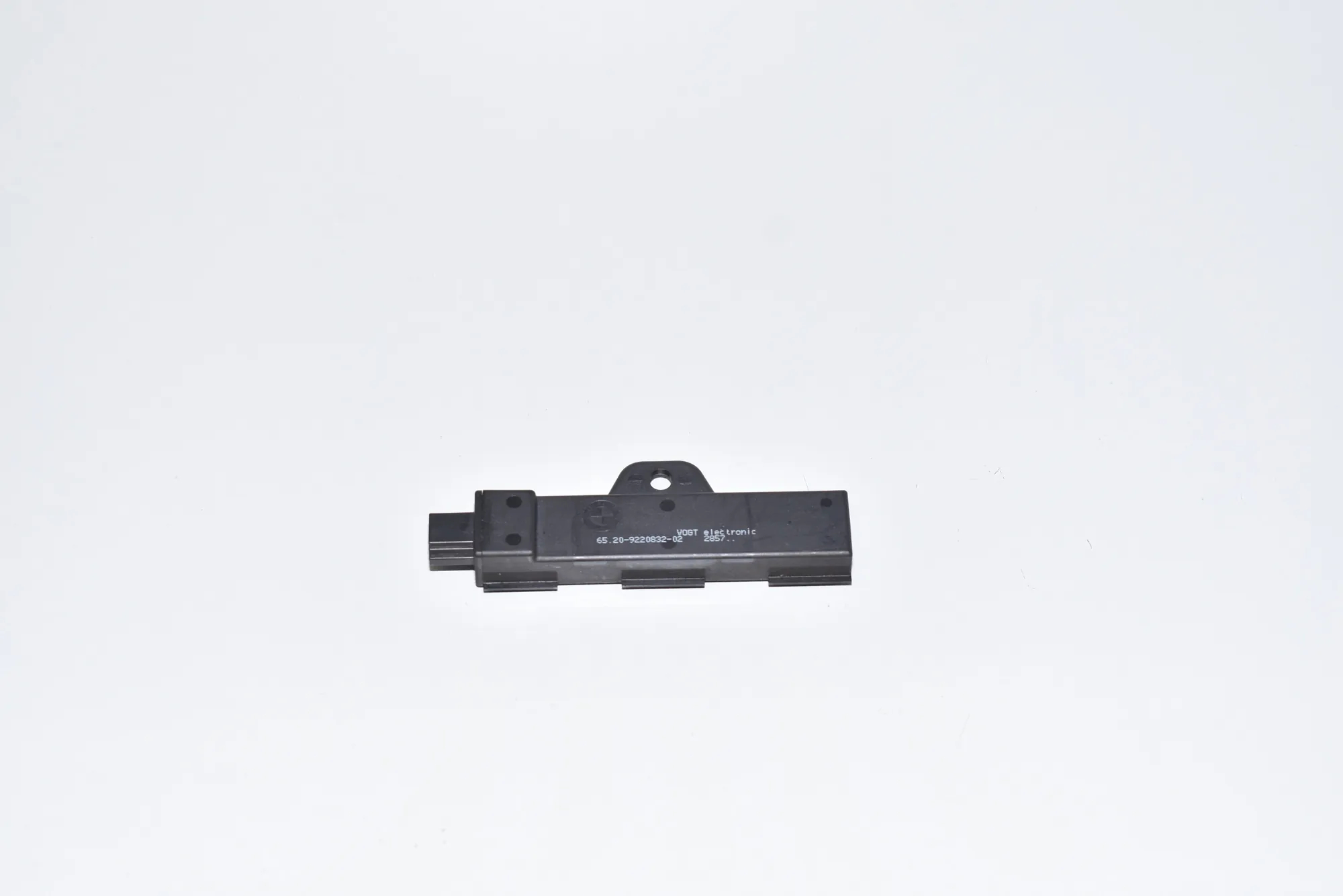 Antenna – OEM 9220832 · BMW i8 (I12) BMW i8 (I12) hybrid 2016