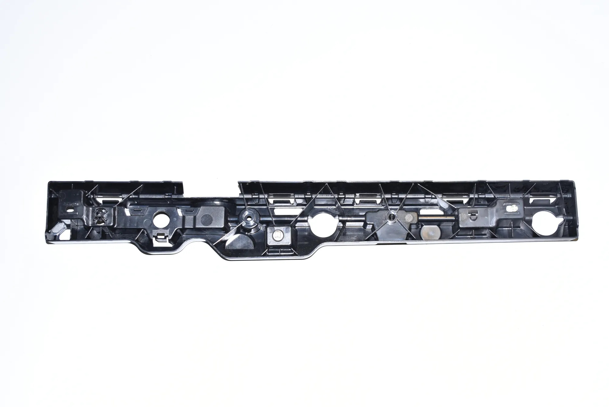 Sideskirt Bracket – OEM 7387345 · BMW F90 (2017 - -) (G30, F90) M5 2019 – 3
