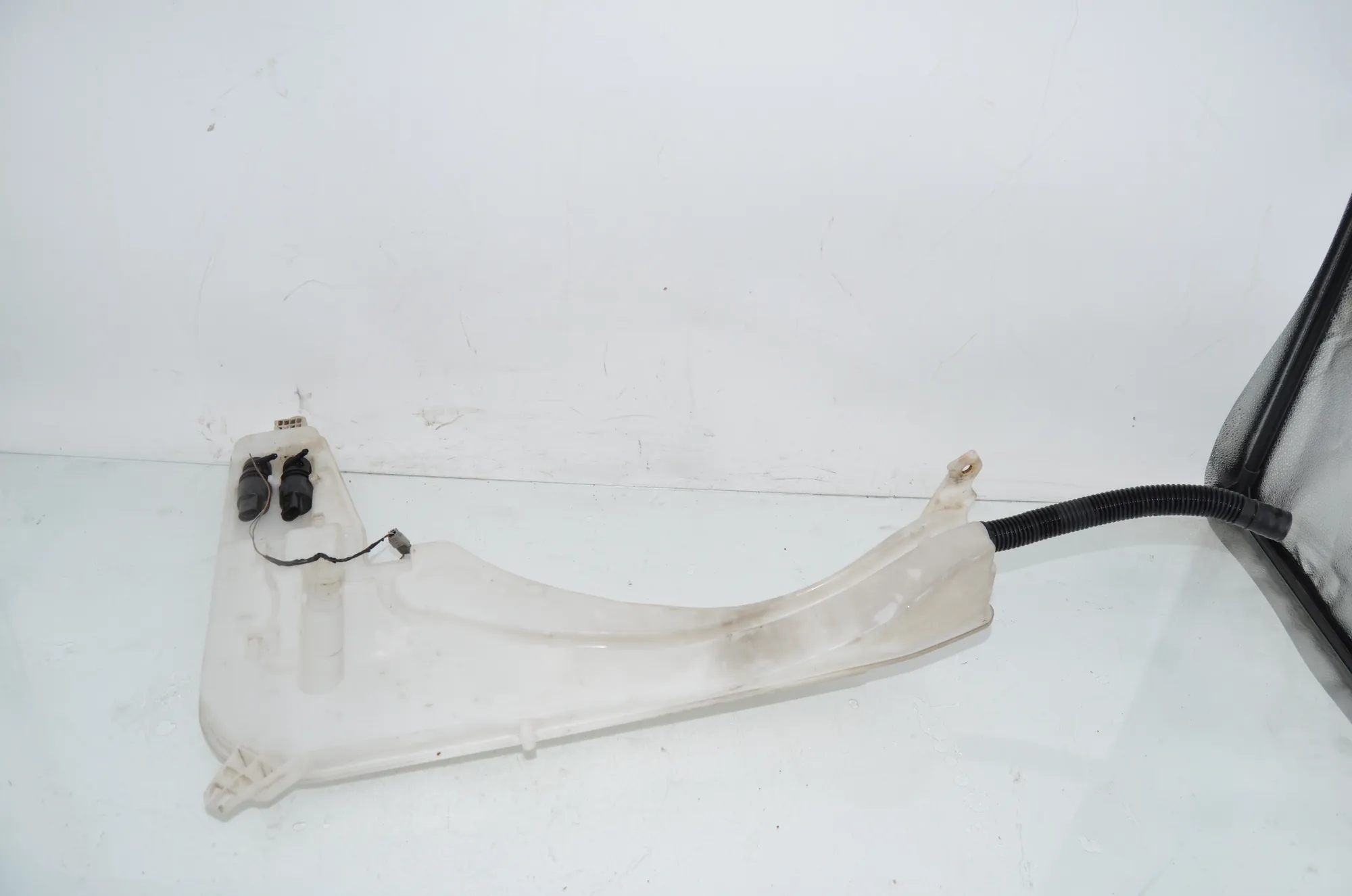Window Washer Tank – OEM 7255827 · BMW X3 (F25) xDrive 20 d 2012 – 3