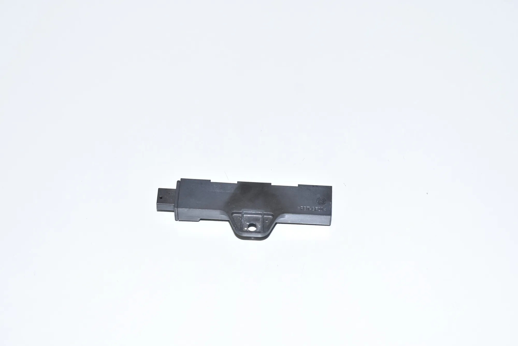 Antenna – OEM 9220832 · BMW F90 (2017 - -) (G30, F90) M5 2019 – 2