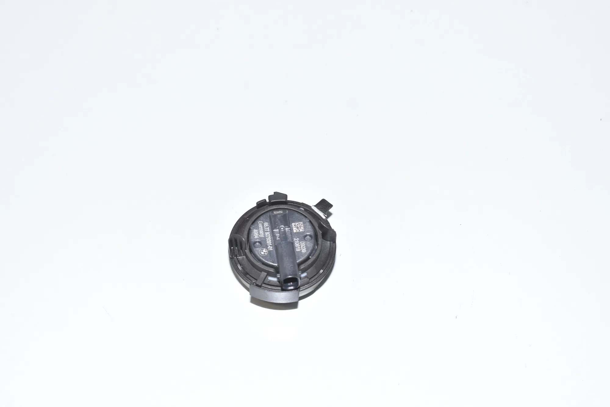 Front Right Impact Sensor – OEM 9279391 · BMW F90 (2017 - -) (G30, F90) M5 2019 – 3