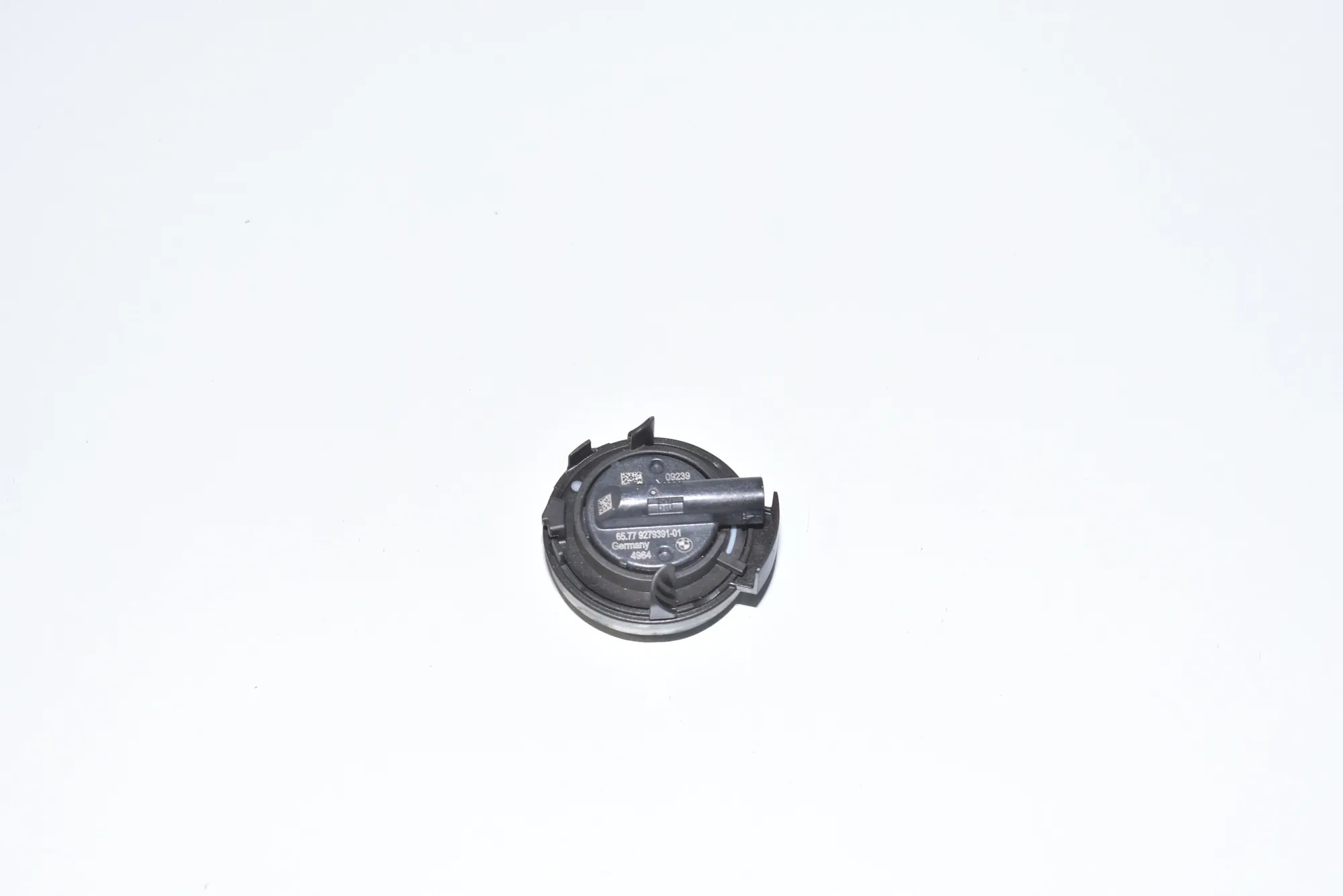Front Right Impact Sensor – OEM 9279391 · BMW F90 (2017 - -) (G30, F90) M5 2019