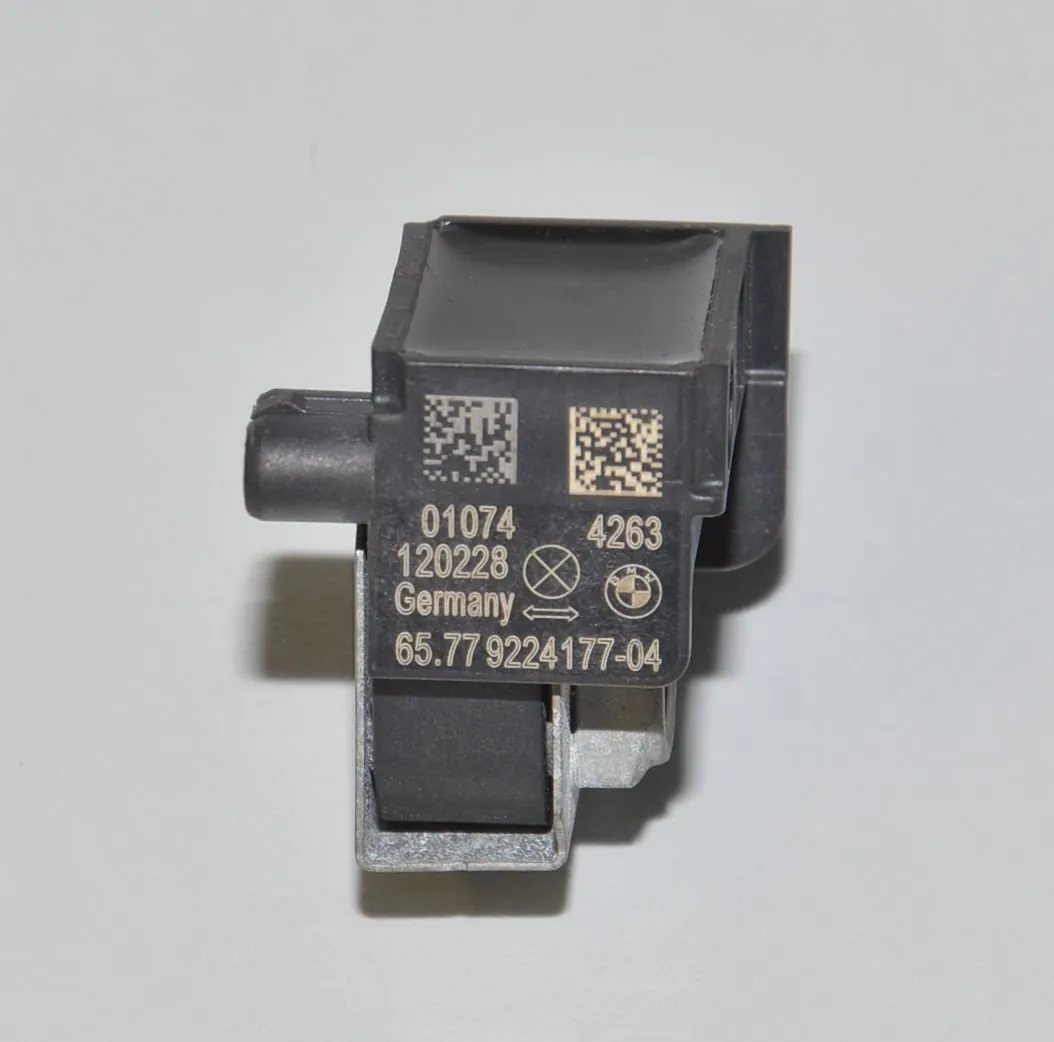 Front Right Impact Sensor – OEM 9224177 · BMW 5 (F10) M5 2012 – 4