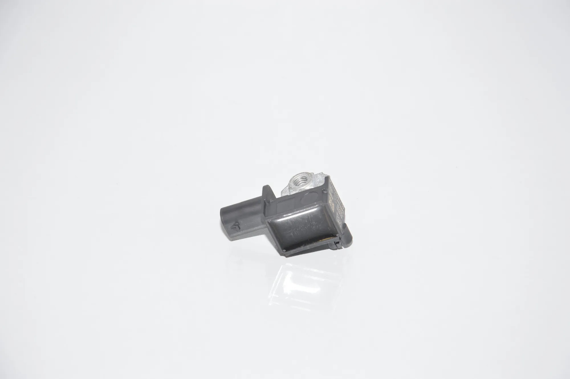 Front Right Impact Sensor – OEM 9224177 · BMW 5 (F10) M5 2012