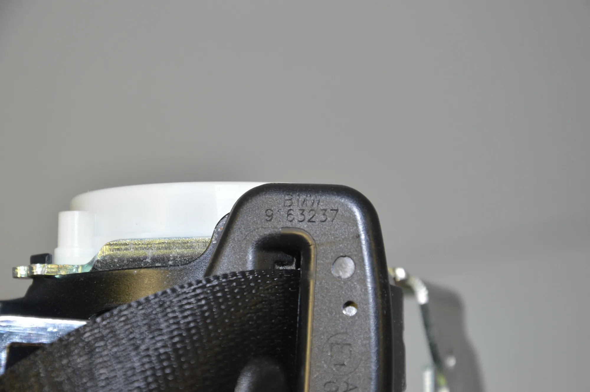 Rear Left Seatbelt – OEM 9163237 · BMW 5 (F10) M5 2012 – 5